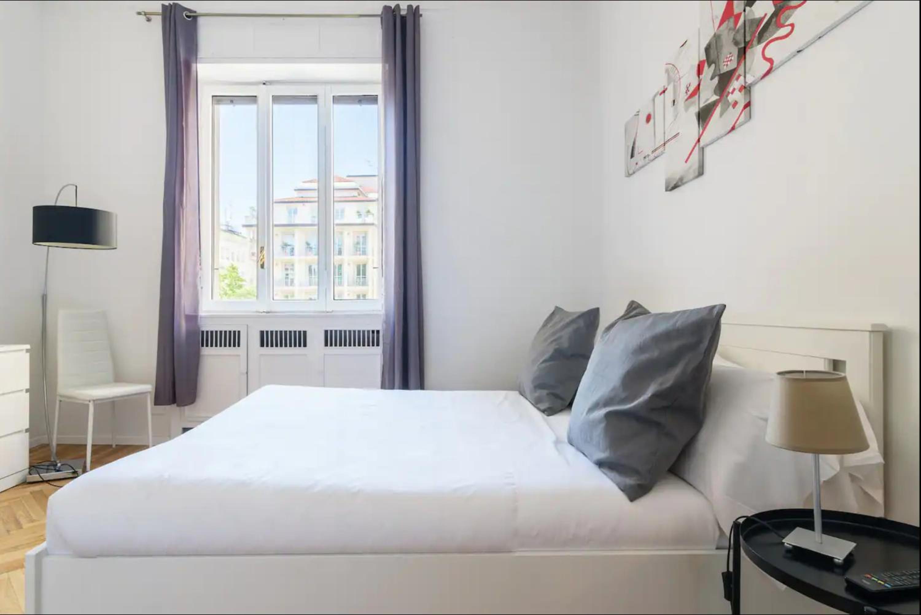 Luxury 4 bedrooms apartments Close to Duomo