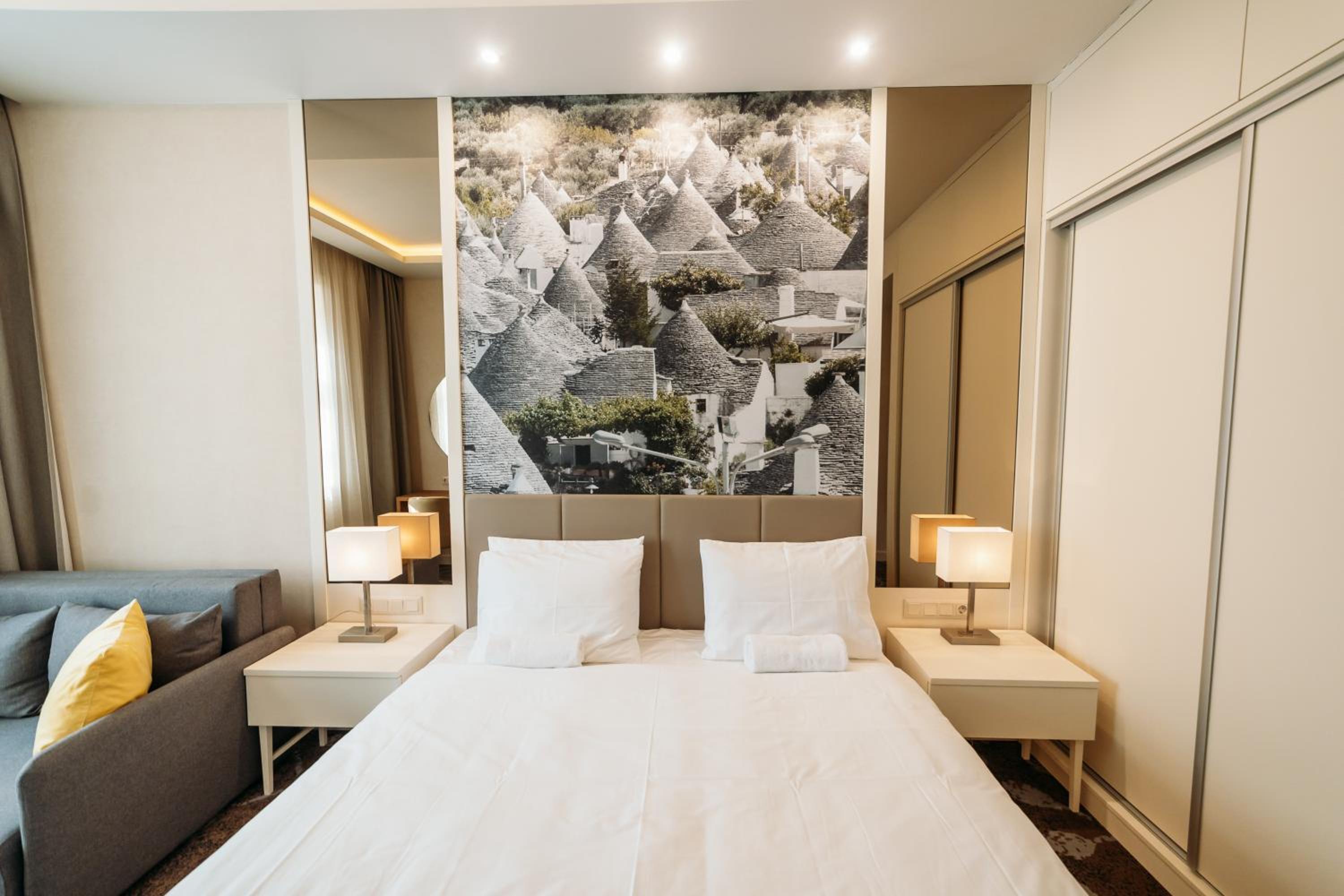 Hotel Lábasház Debrecen - Image 1