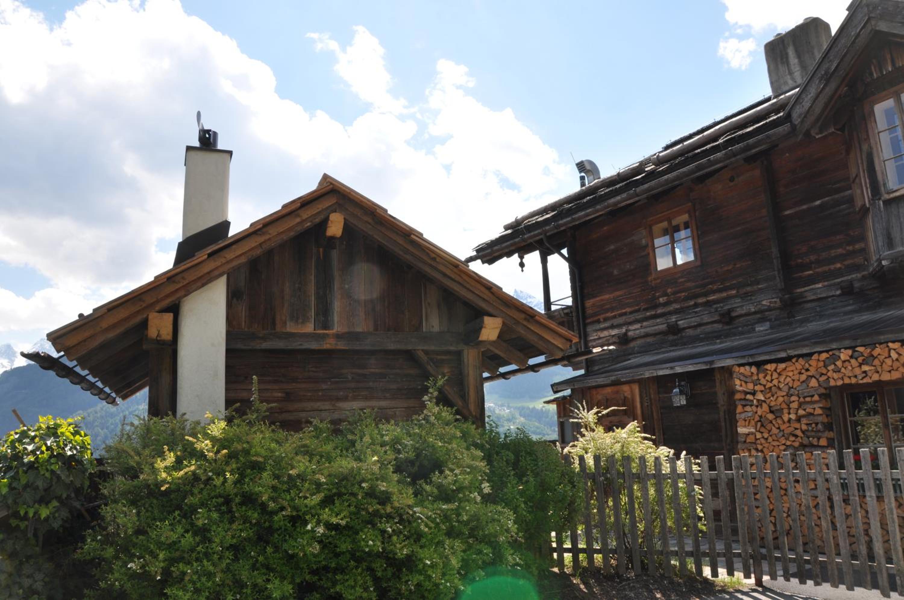 Photo 33