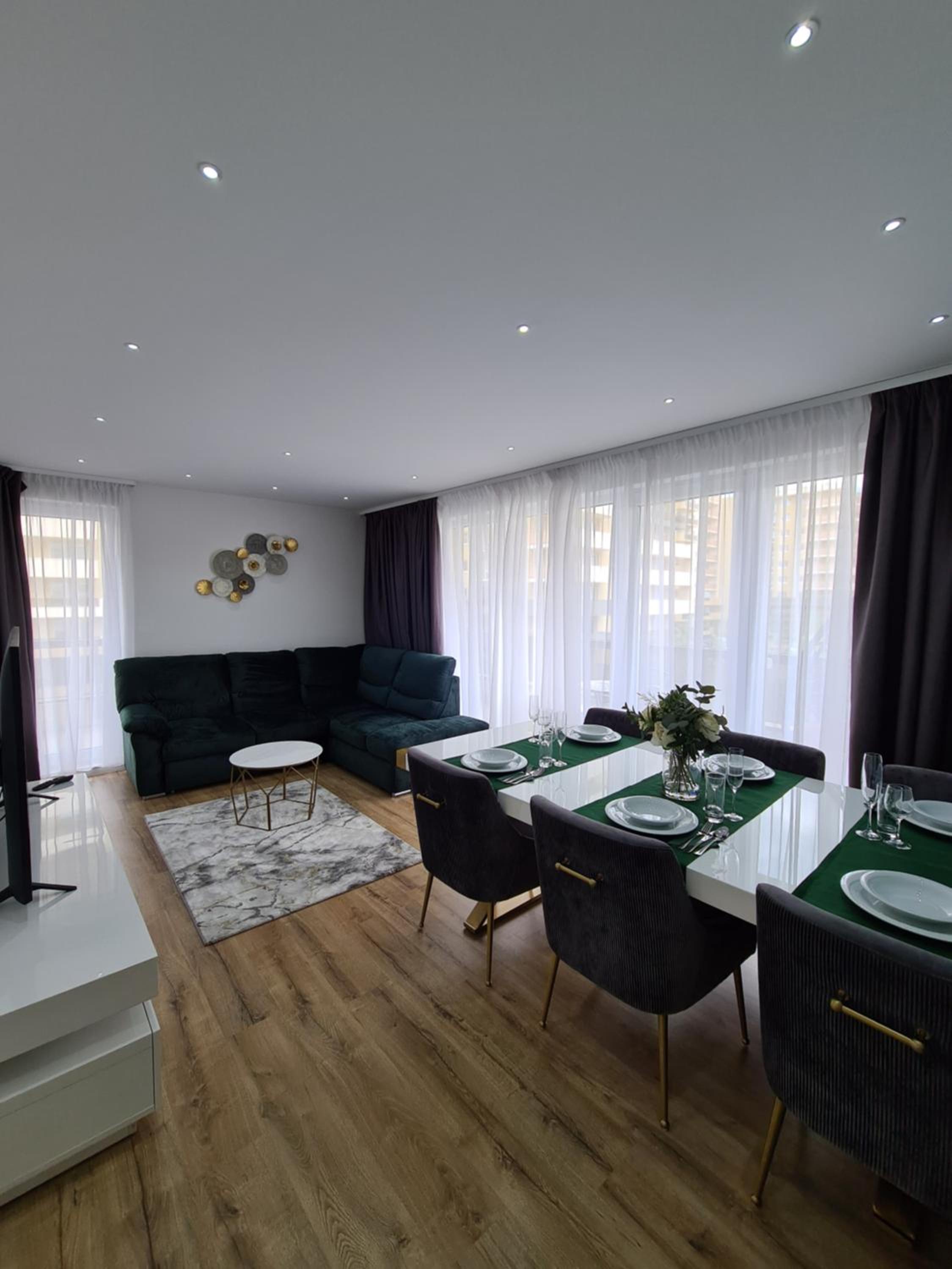 Luxury 2 bedroom holiday apartment view 3