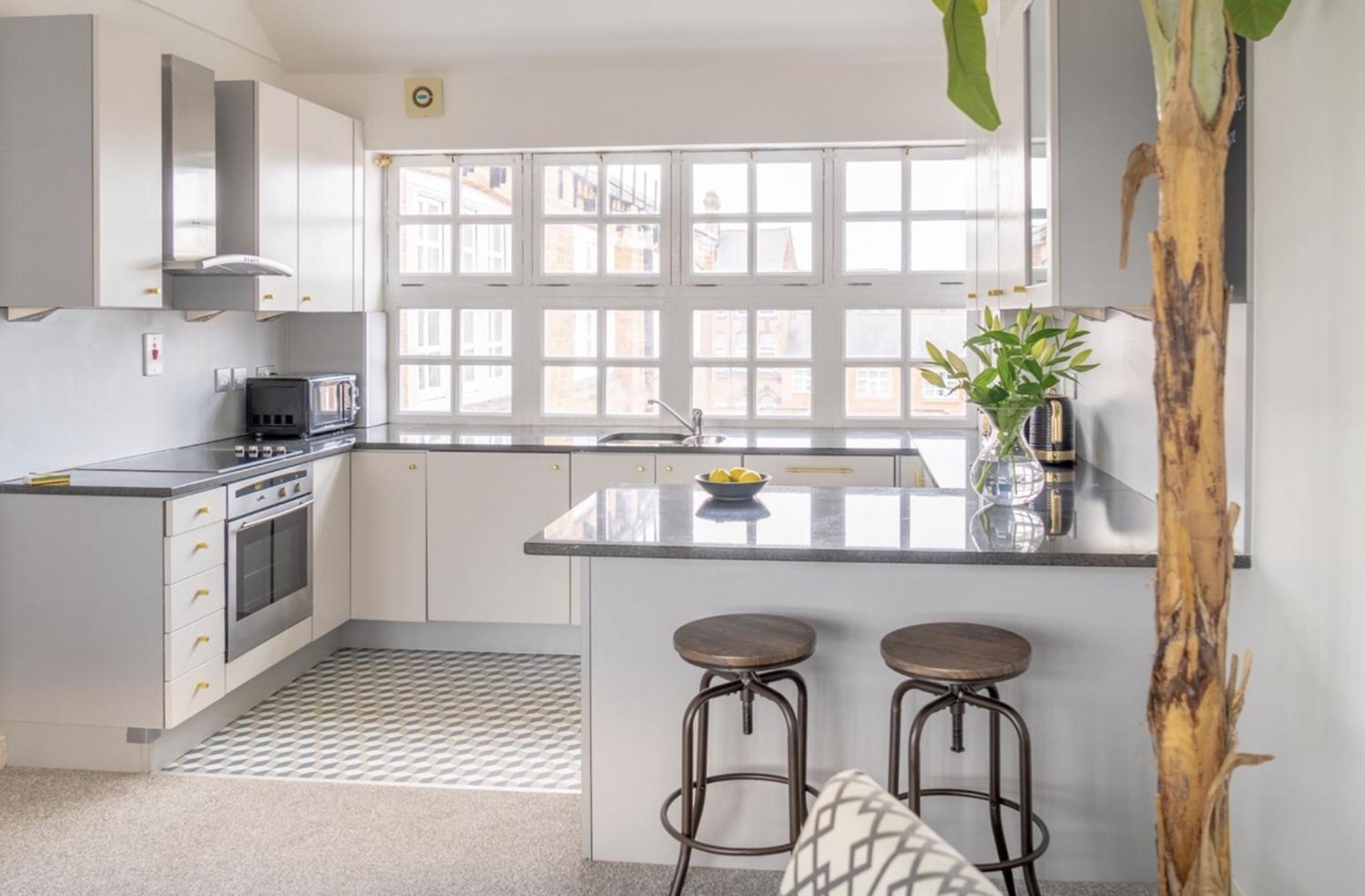 Luxury Apartment In The Heart of Leicester With Parking view 5