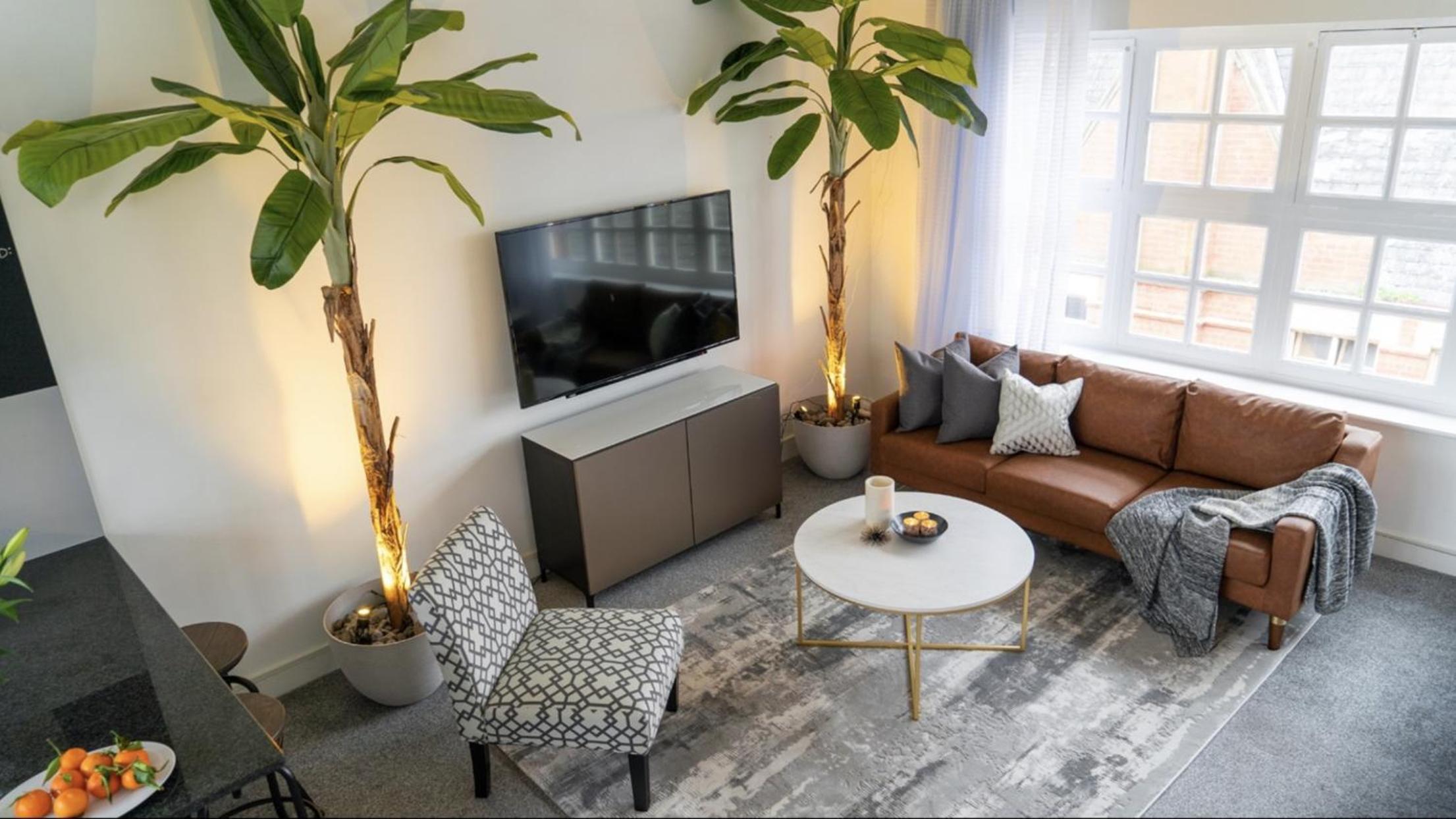 Luxury Apartment In The Heart of Leicester With Parking view 3