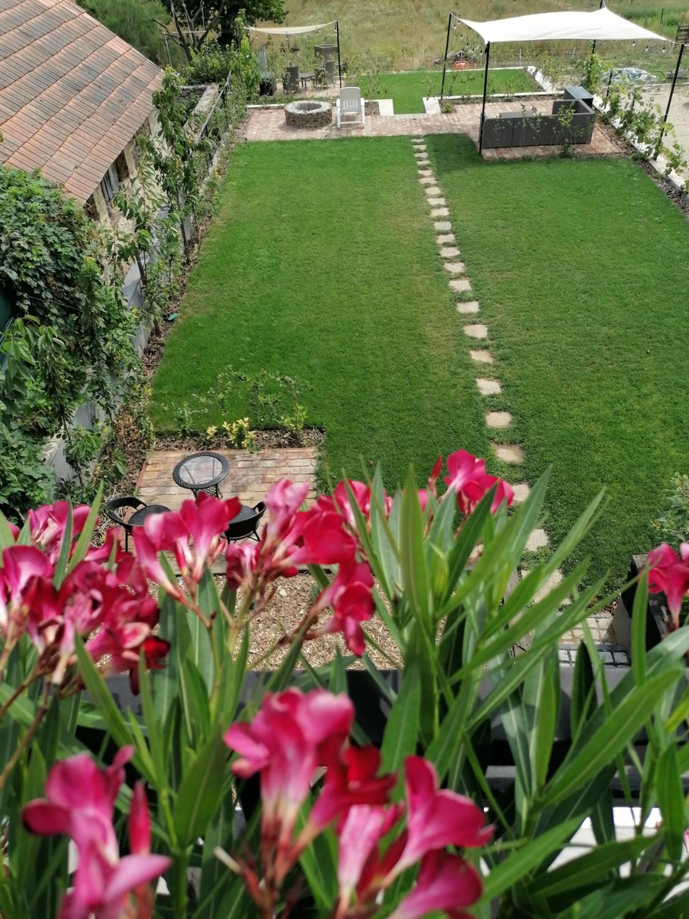 Photo 48