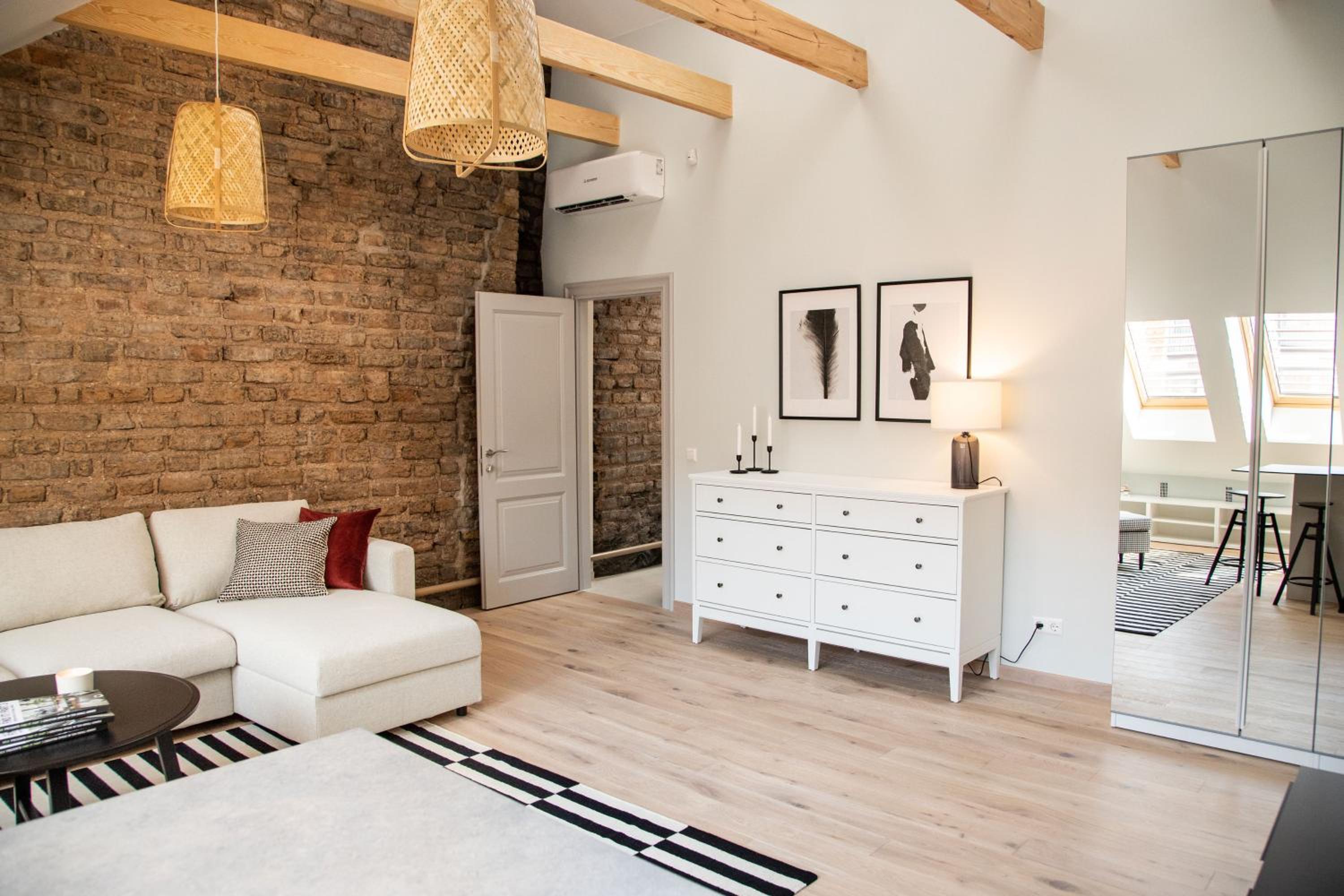 #stayhere - Brand New Authentic Pilies Studios - Heart Of Old Town Vilnius view 4