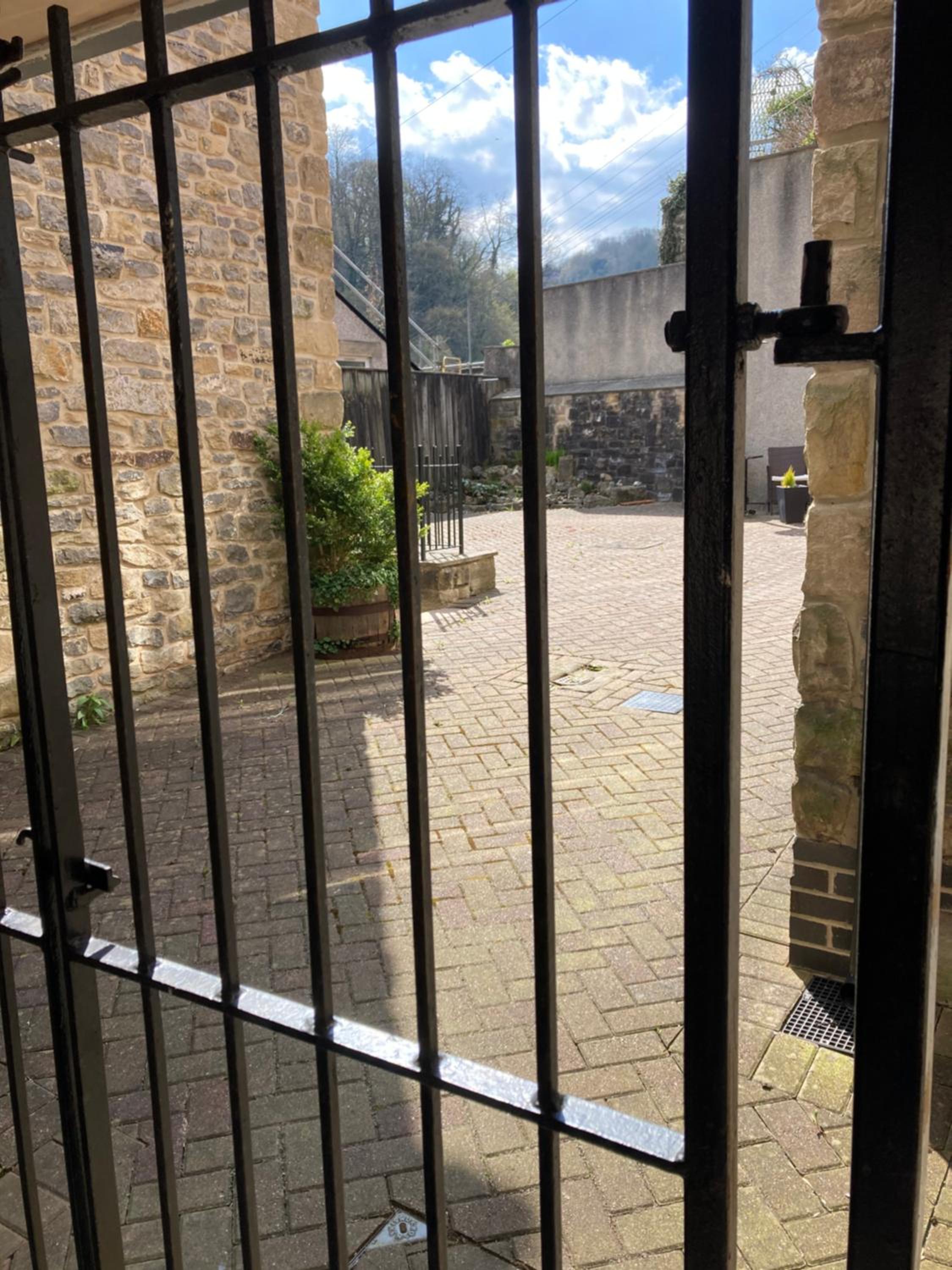 Photo 21