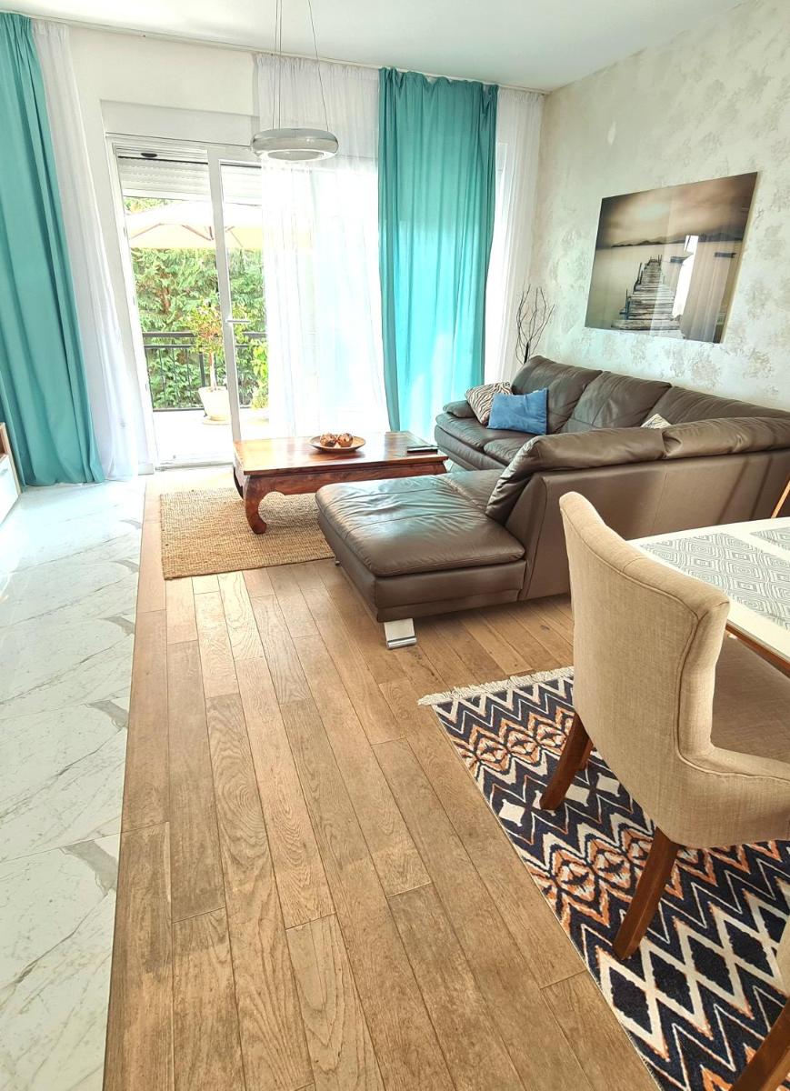 Hotel Apartments Tivat - Image 1