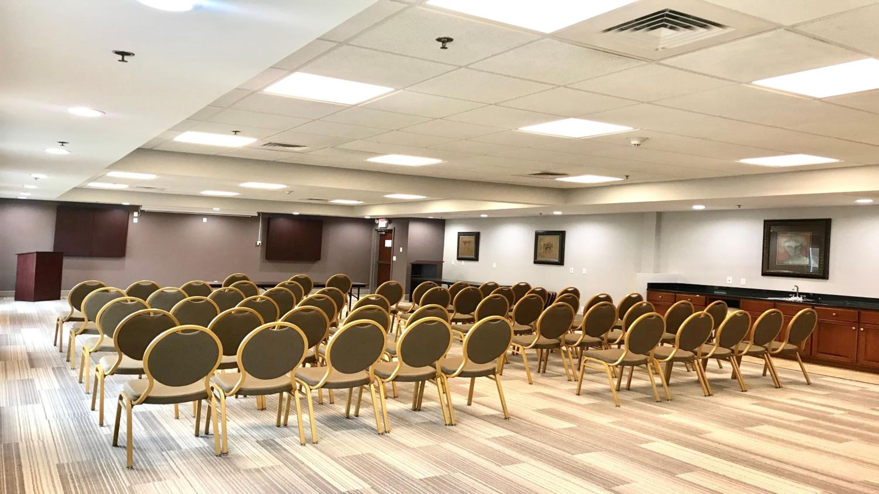 Somerset Vacations - Holiday Inn Express Hotel  Suites Somerset Central, an IHG Hotel - Property Image 21