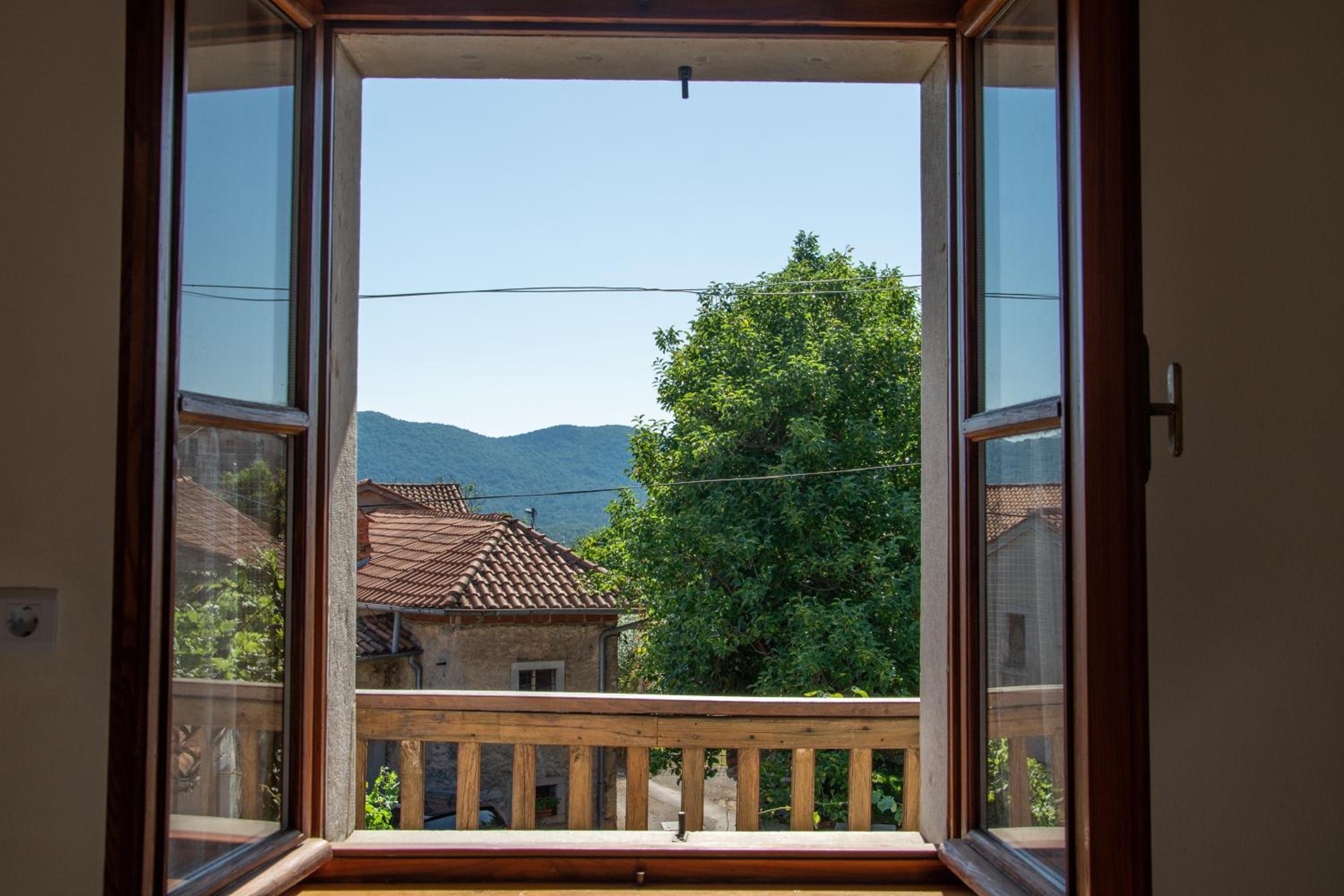 Apartma Na skdnu view 3