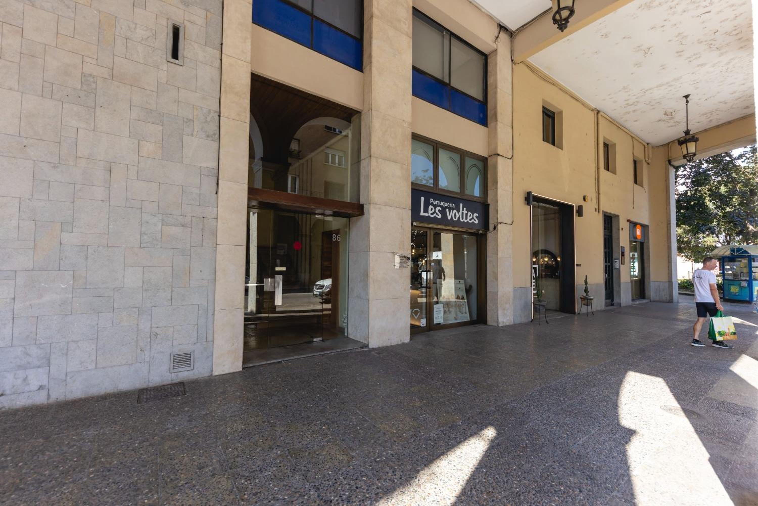 Bravissimo Les Voltes, Modern 1-bedroom apartment view 3