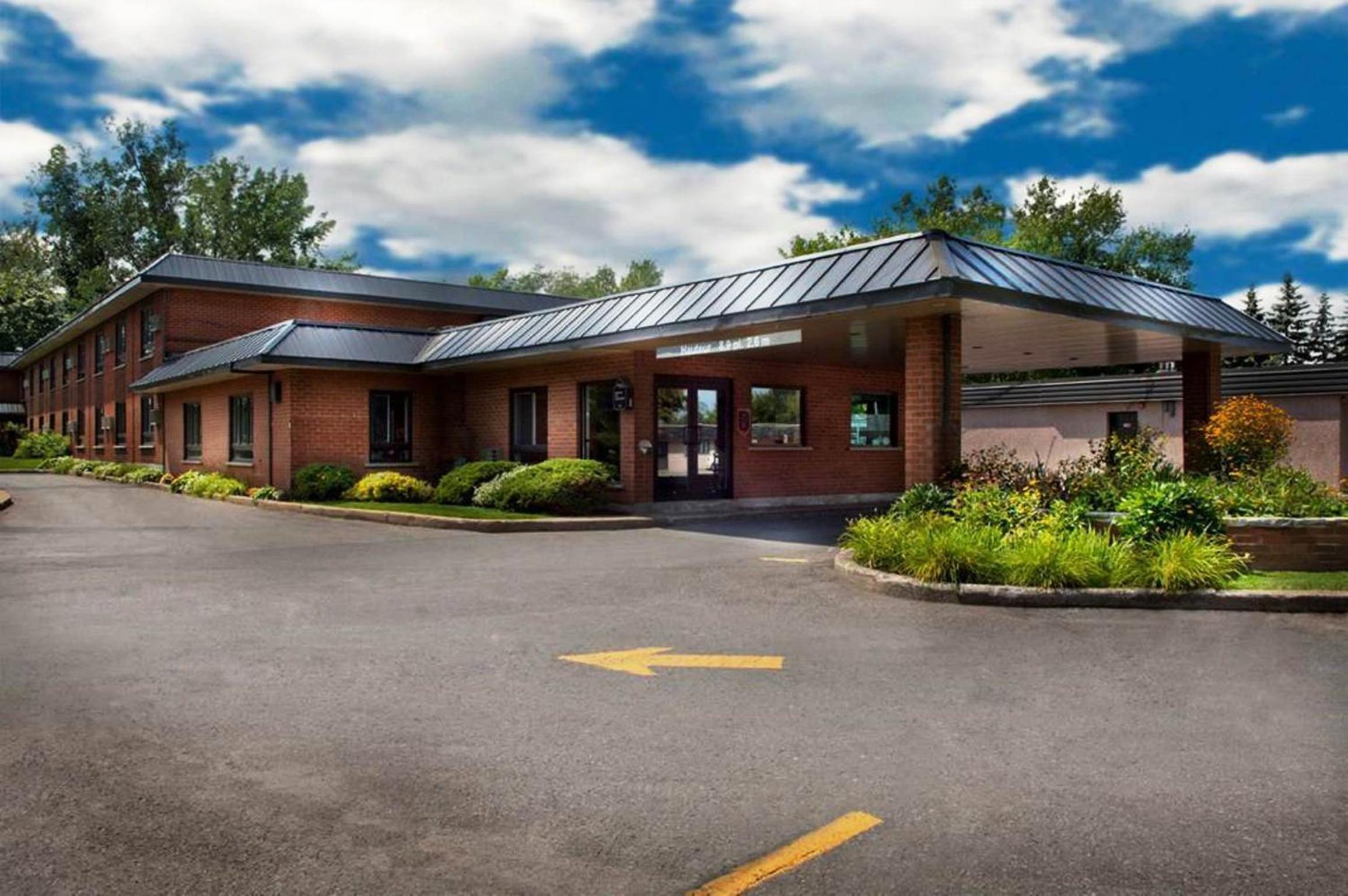 Motel Ideal Ste-Rose - Property Image 3