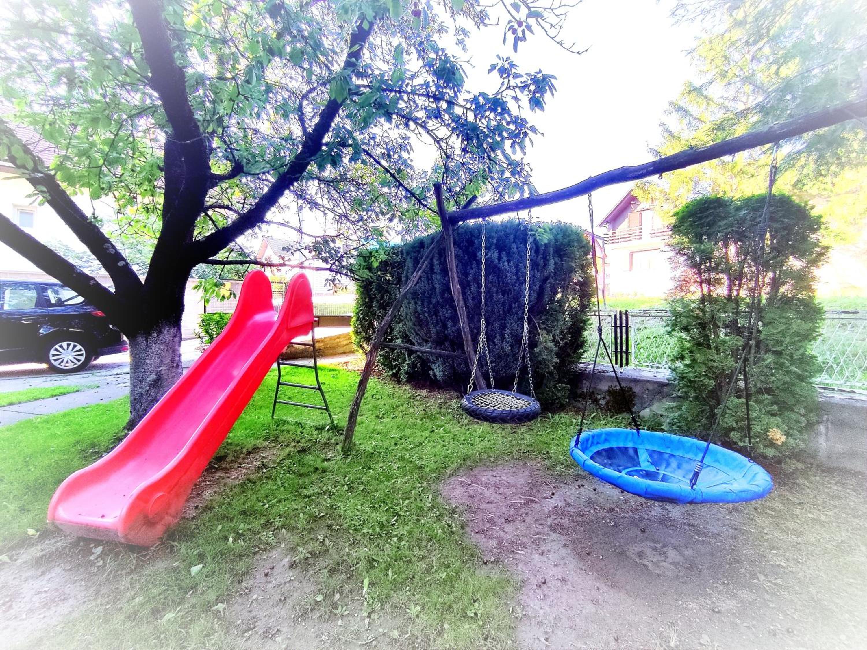 Photo 33