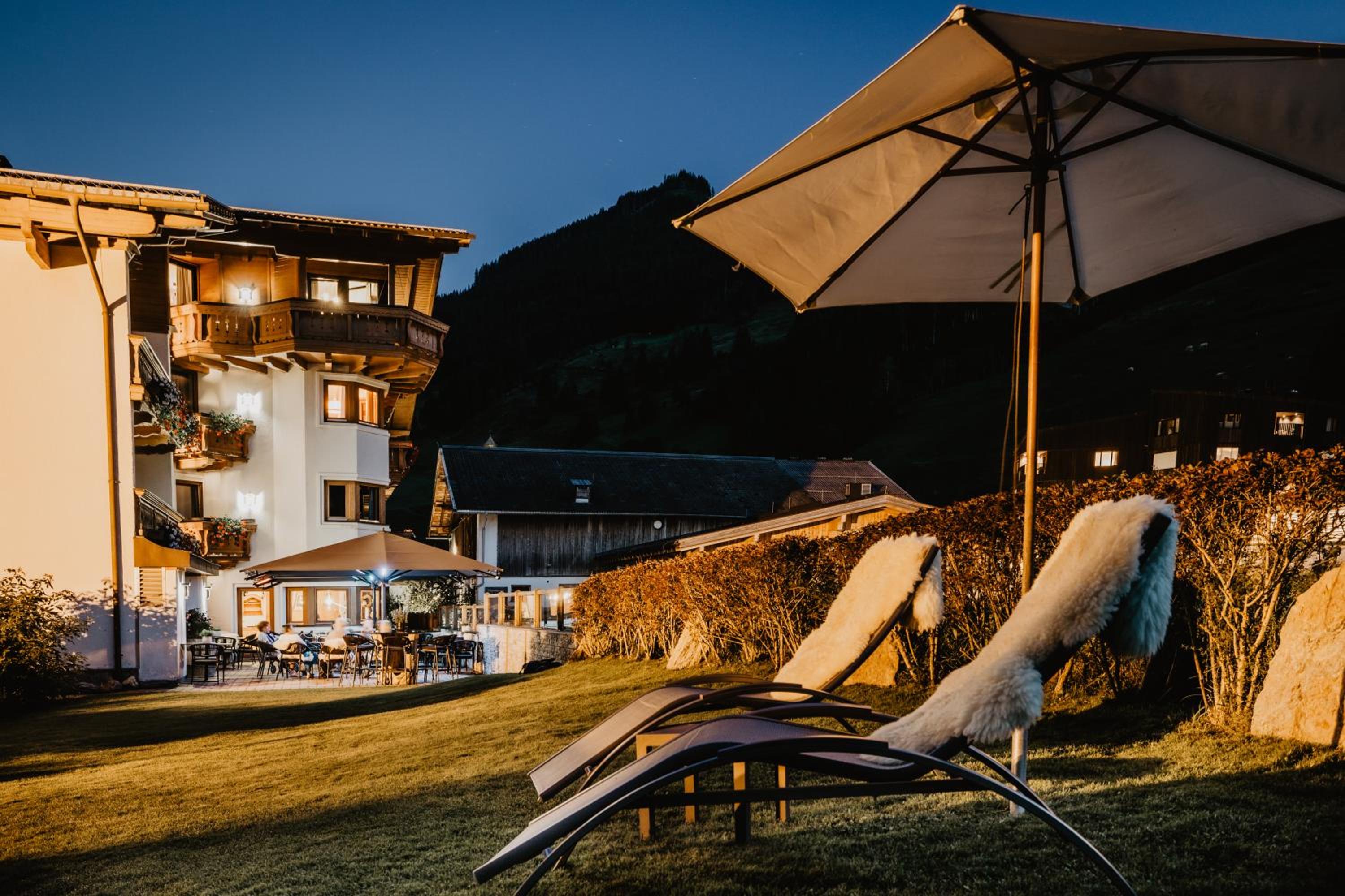 Hotel Alpenhof - Image 1