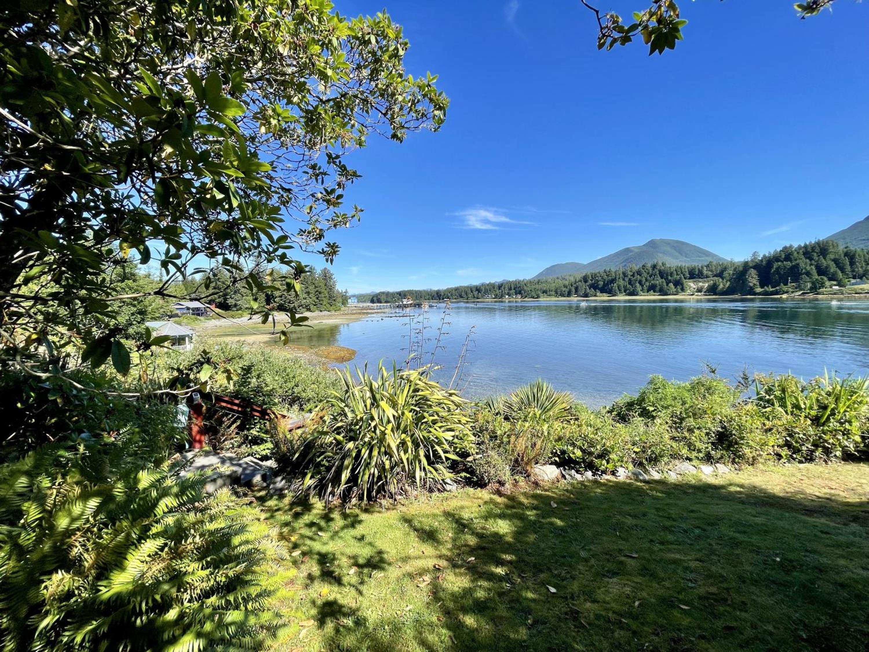 Private Oceanfront Cabin And Hot Tub! - Gww