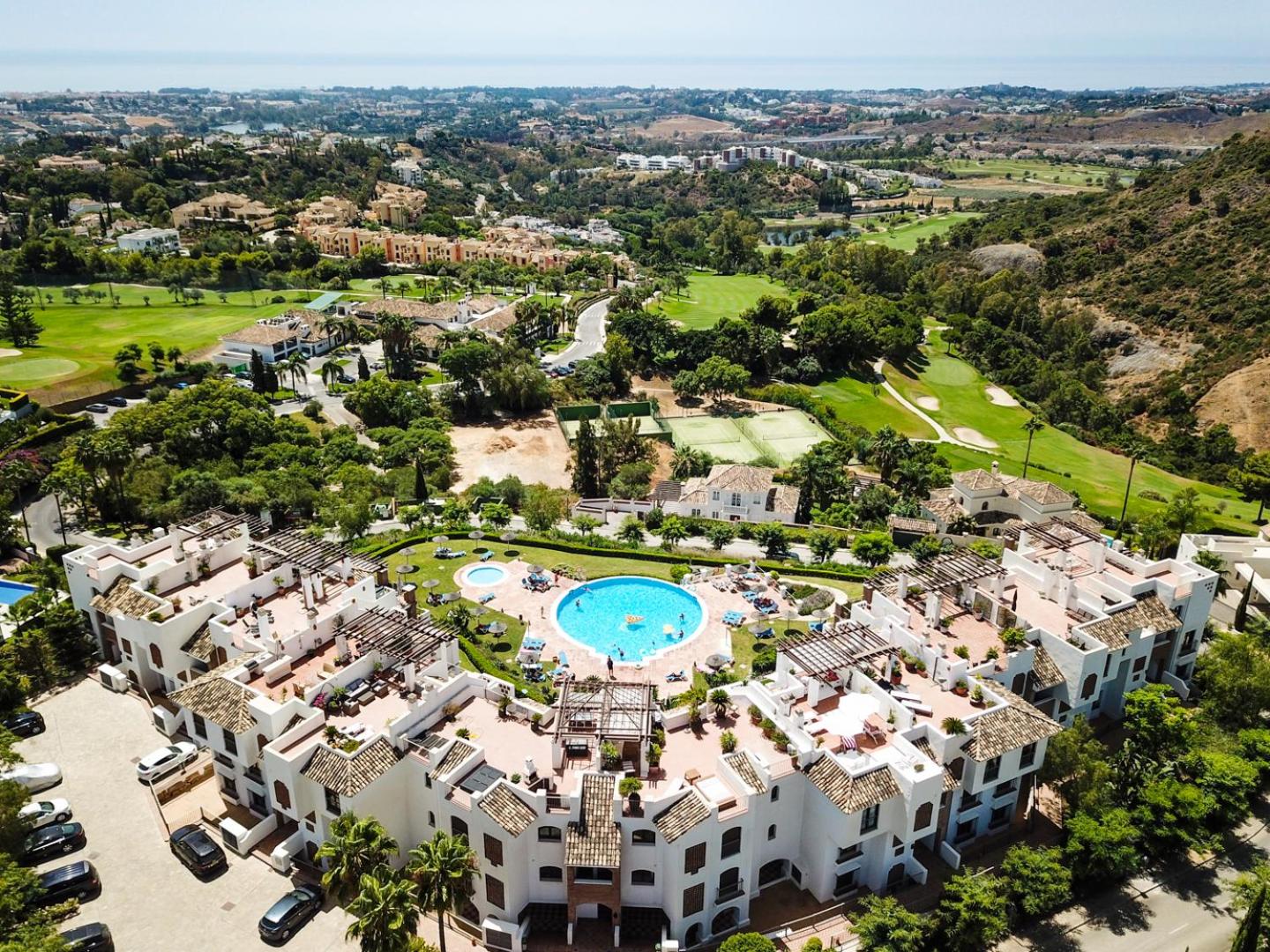 Hotel LOS ARQUEROS GOLF APARTMENTS - Image 1