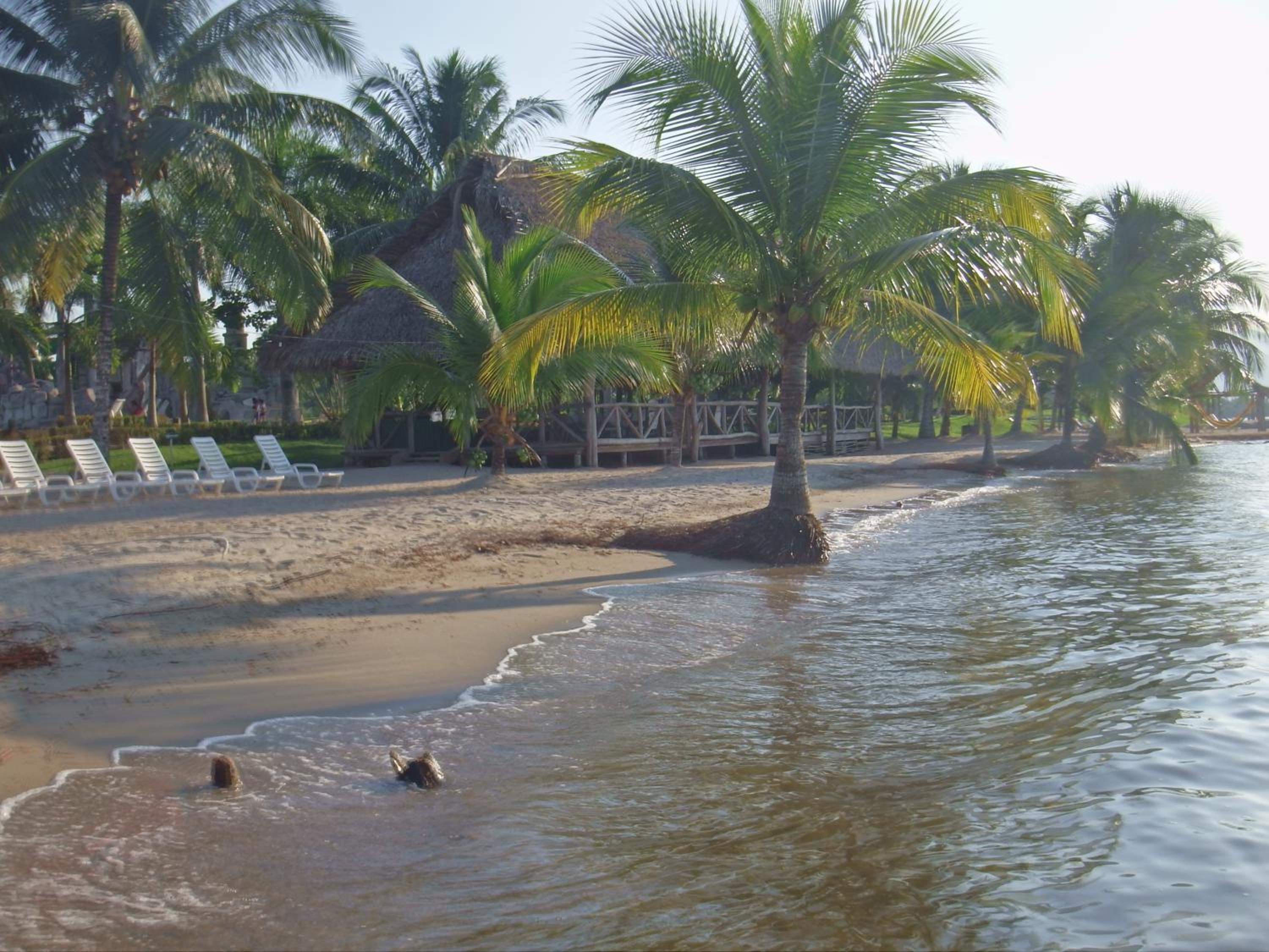 Amatique Bay Hotel