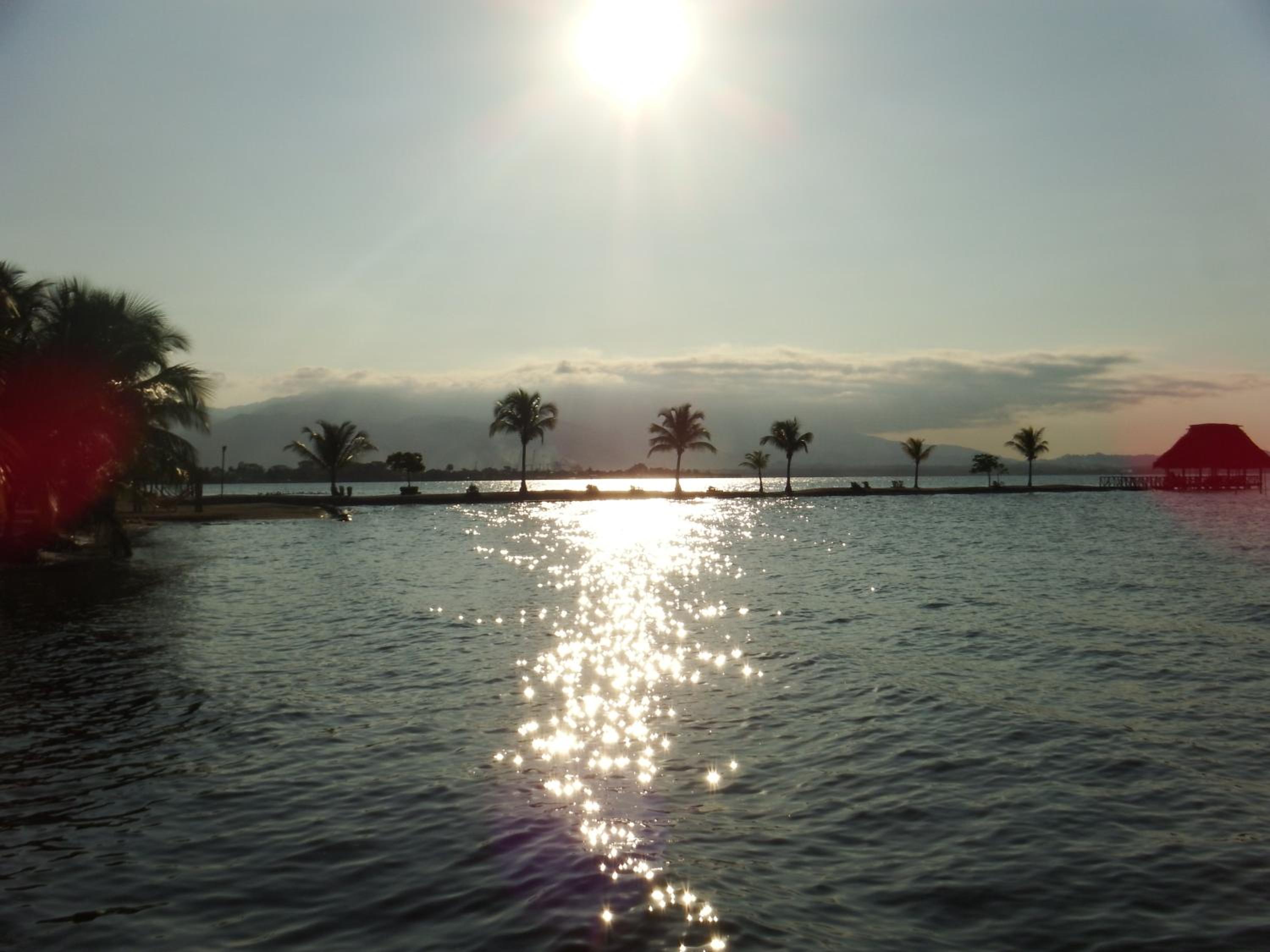 Amatique Bay Hotel