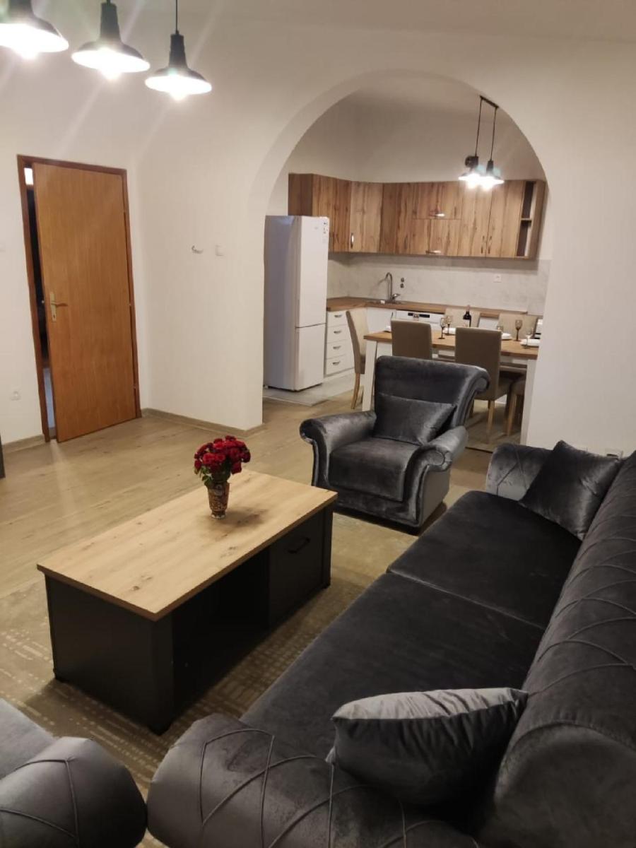 Guest House Tomba photo 2