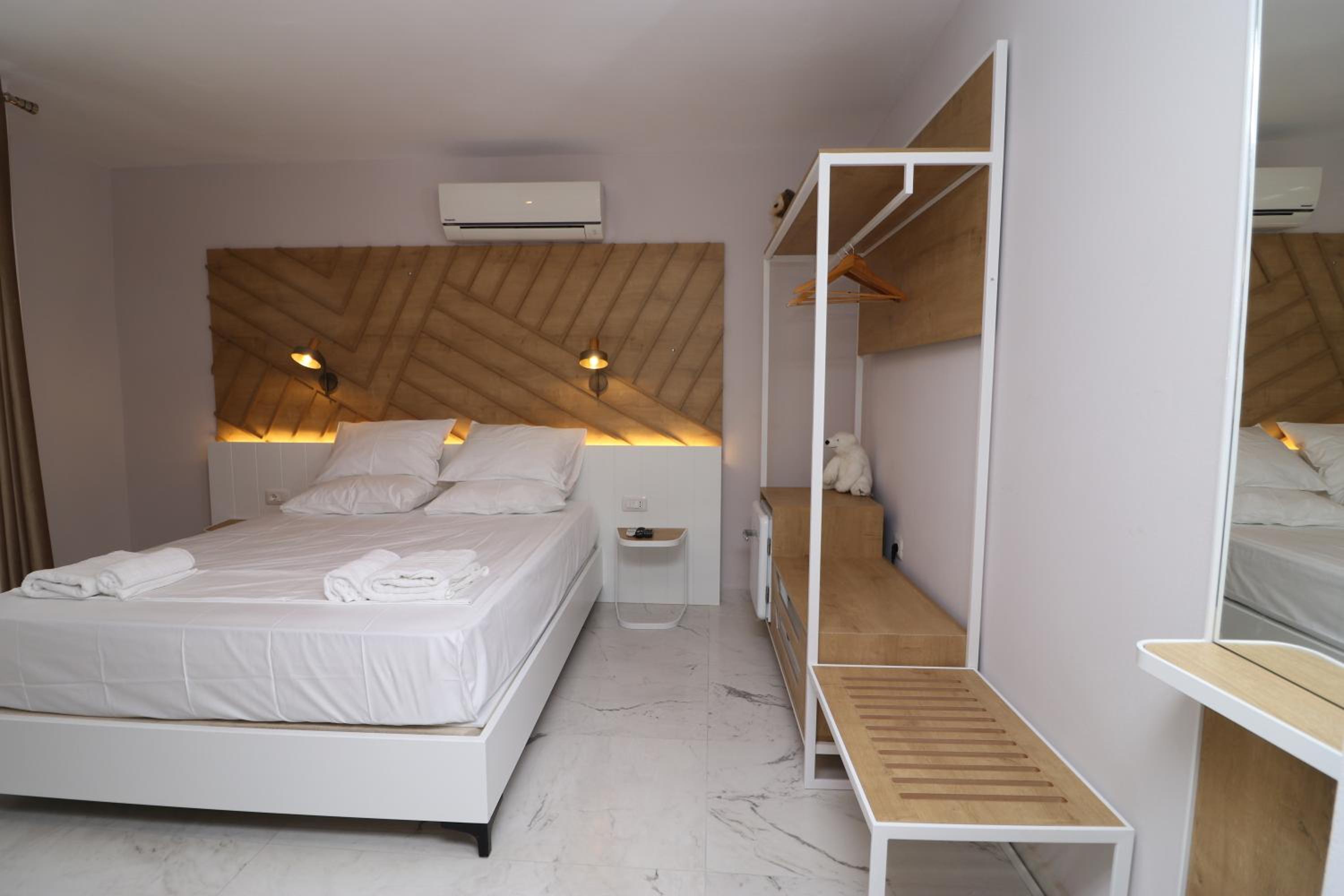 Hercules Room