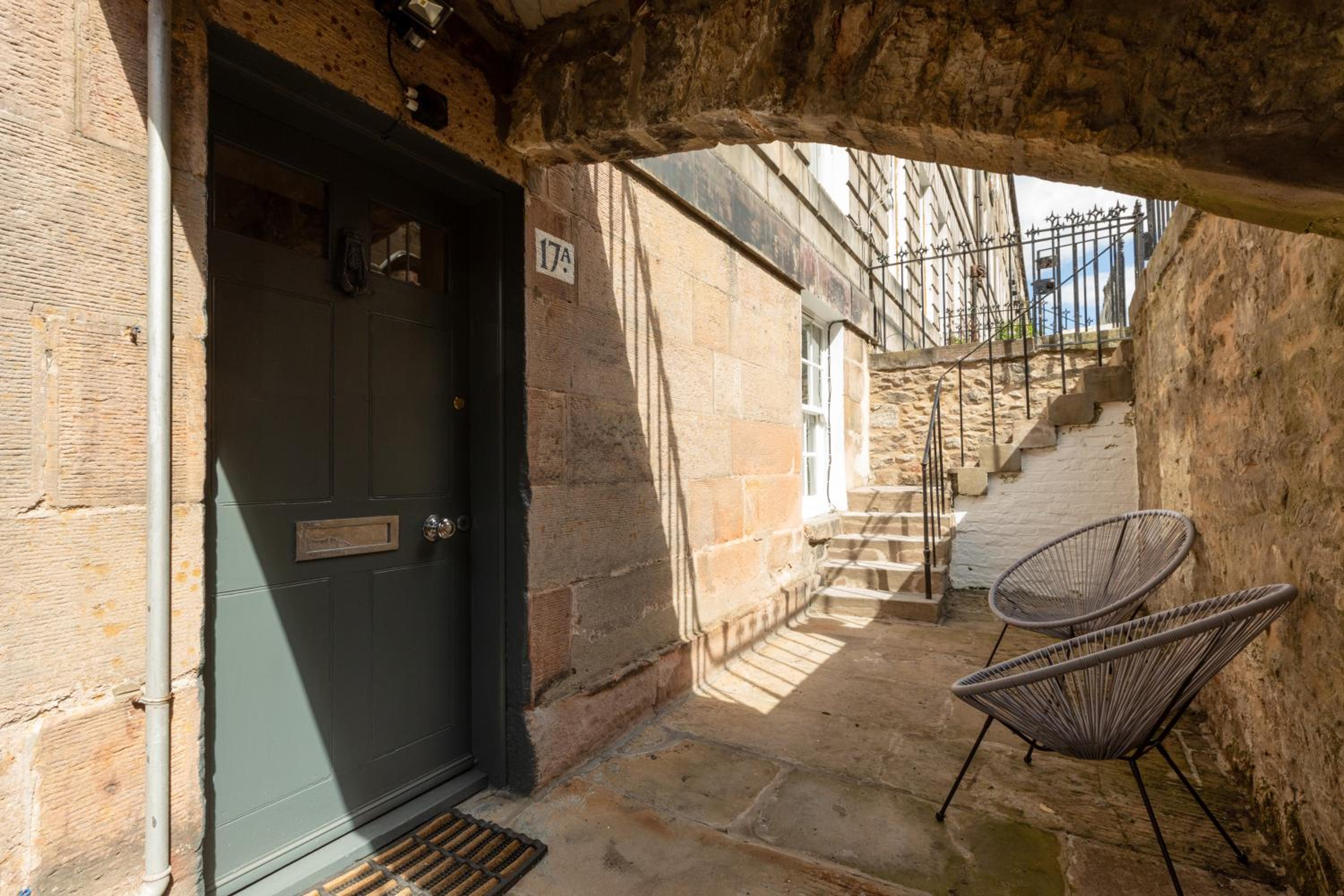 The Edinburgh Meadows Apartment