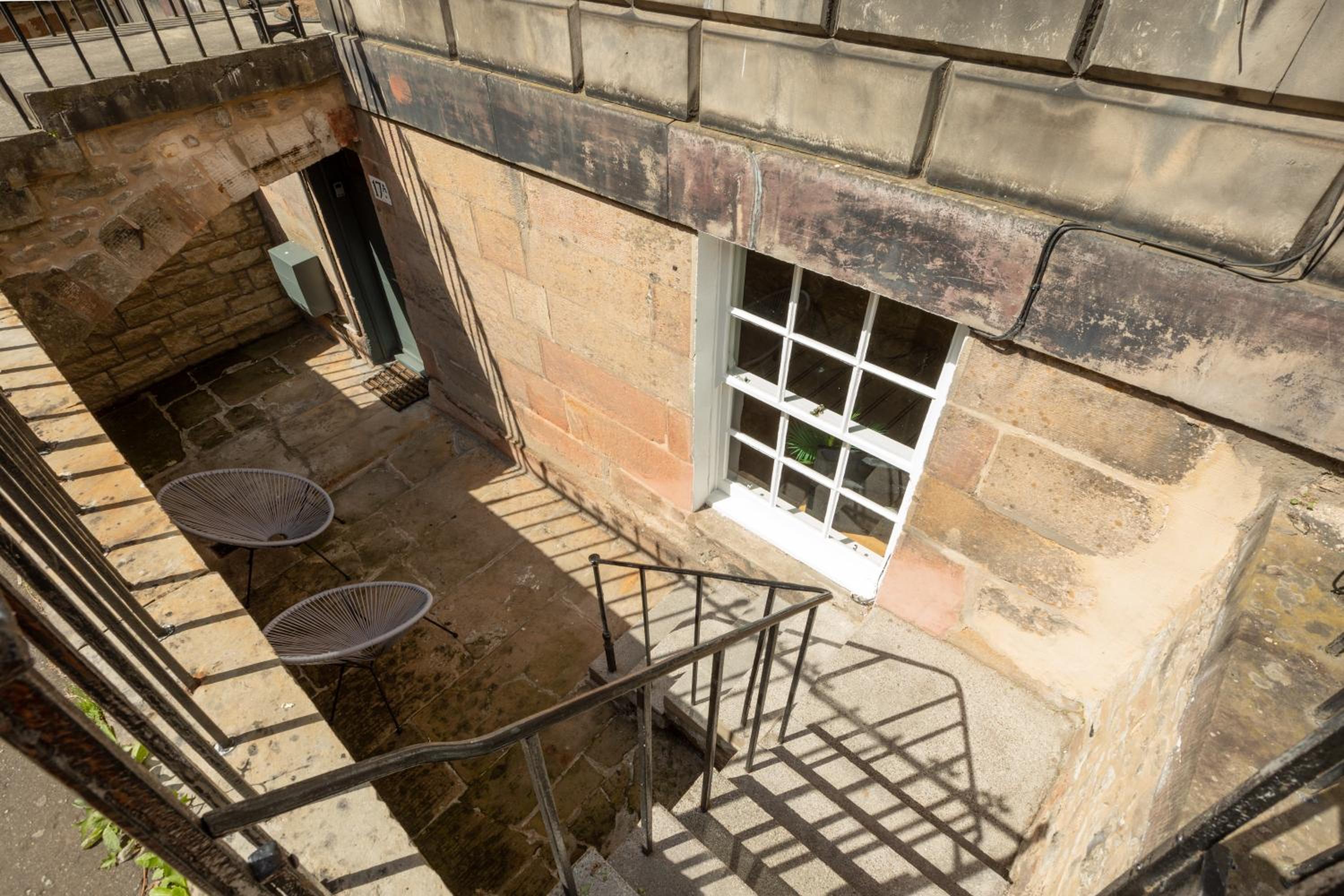 The Edinburgh Meadows Apartment