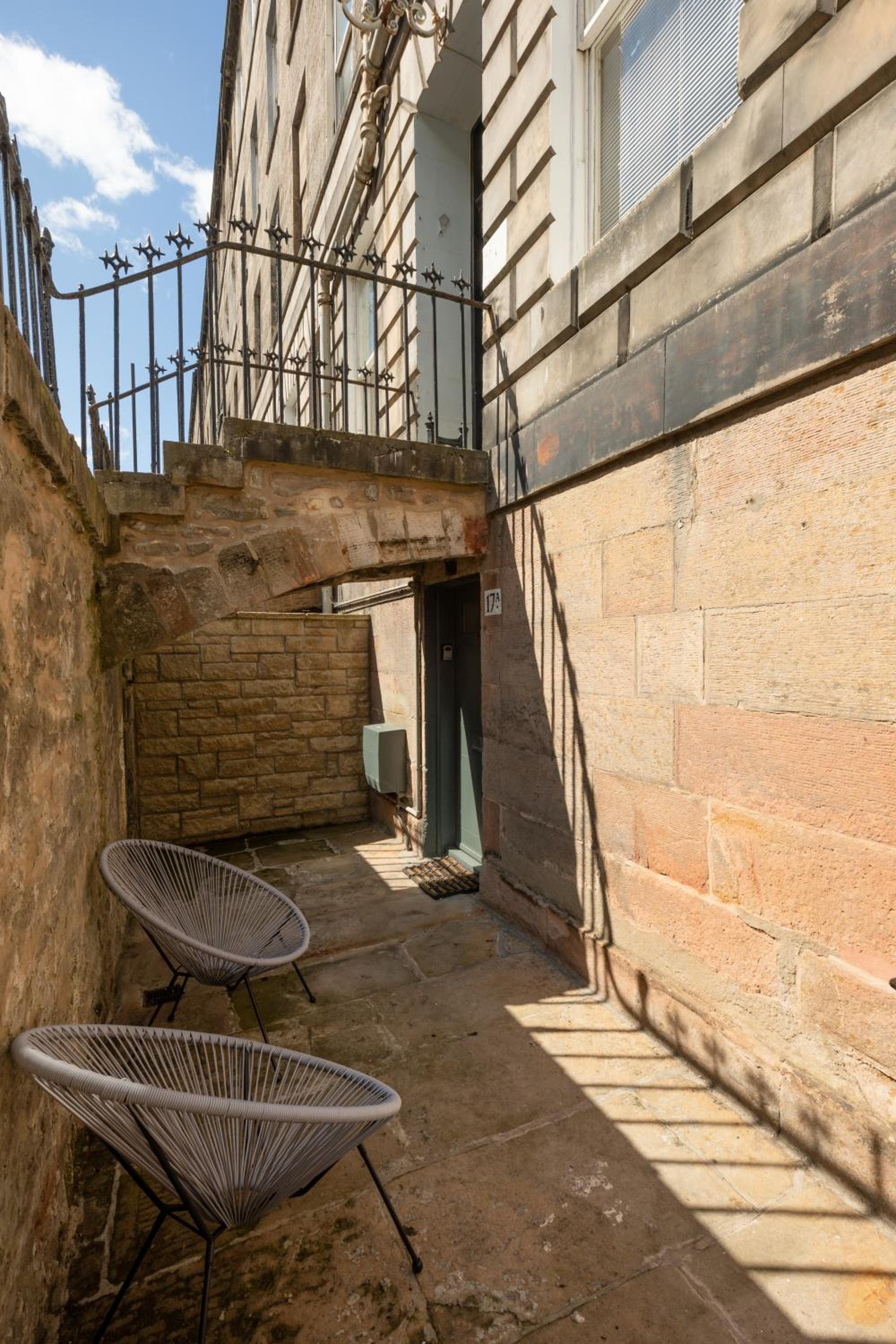 The Edinburgh Meadows Apartment