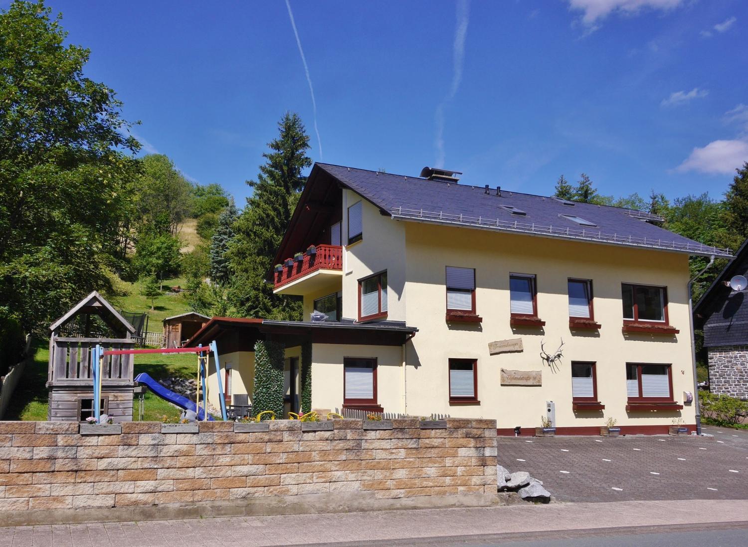 Upland Apartments - Fewo WALDGEIST mit Garten, Grillhütte, Spielplatz und MeineCardPlus en Willingen