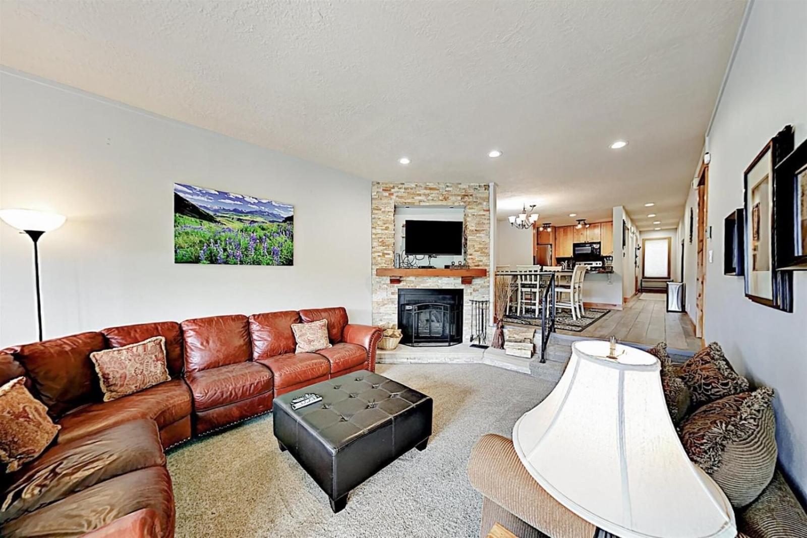 3 Bedroom Condo In West Keystone Near Lakeside Village view 3