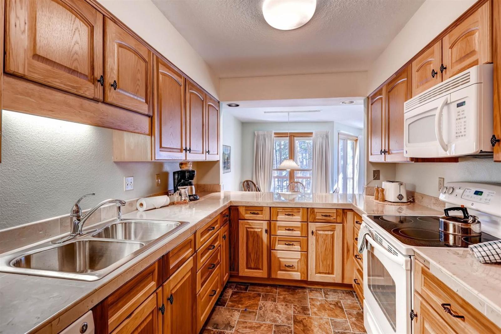 North Keystone 1 Bedroom Near Conference Center view 3