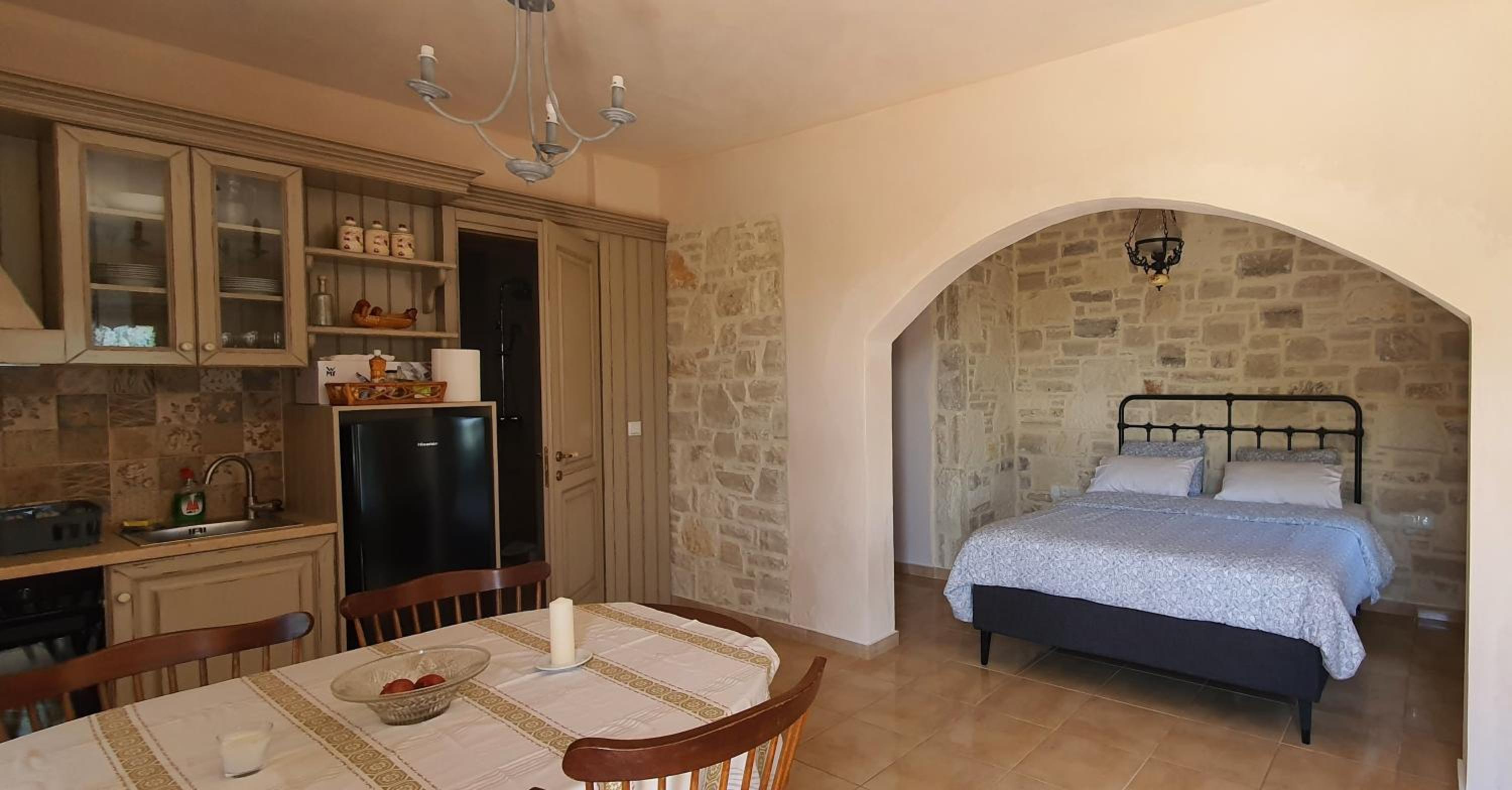 Aelia Apartment III