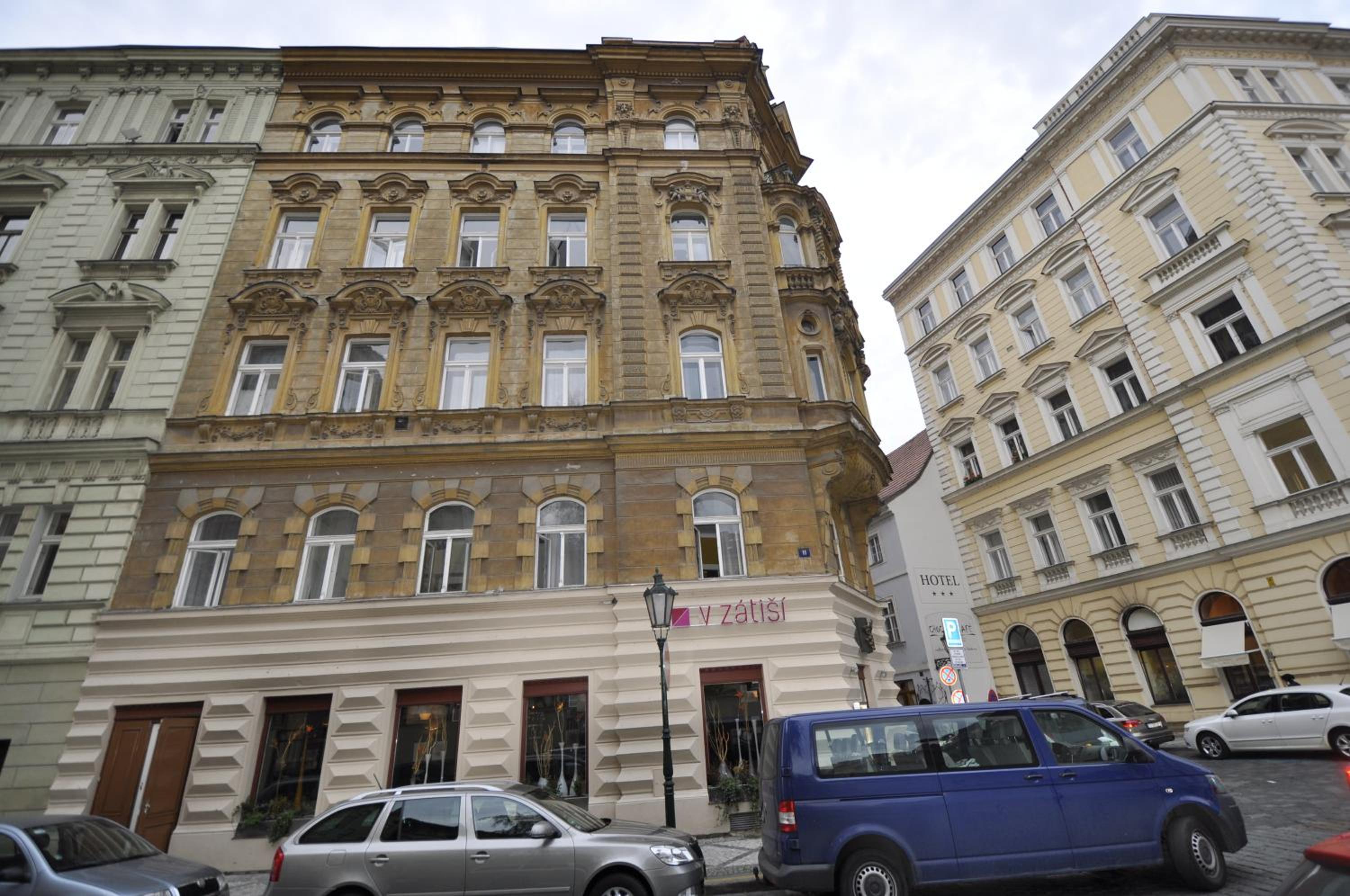 Liliova Apartments