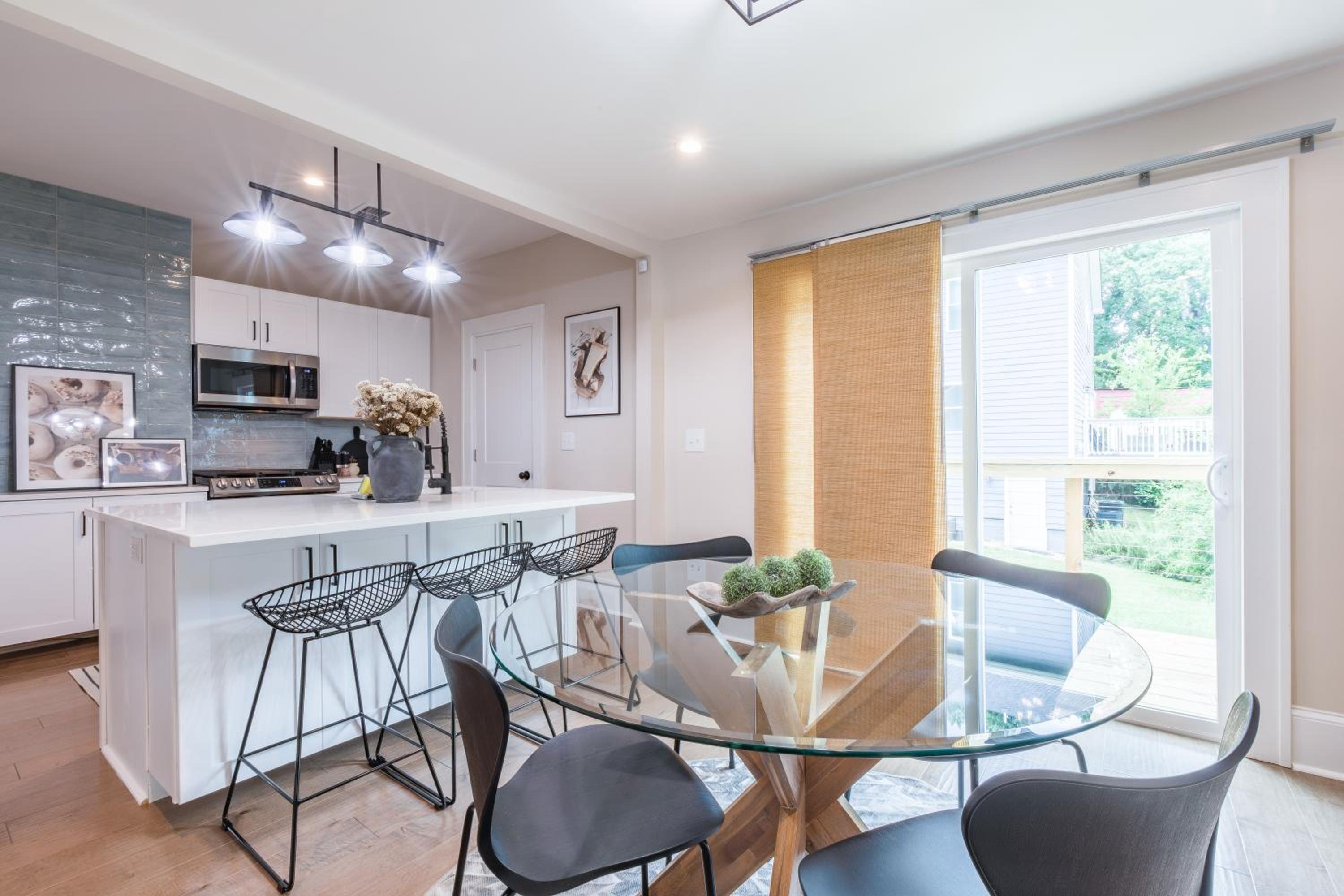 Blue Haven ATL Modern 4 Bedroom Retreat with Deck 10 Minutes to Downtown view 4