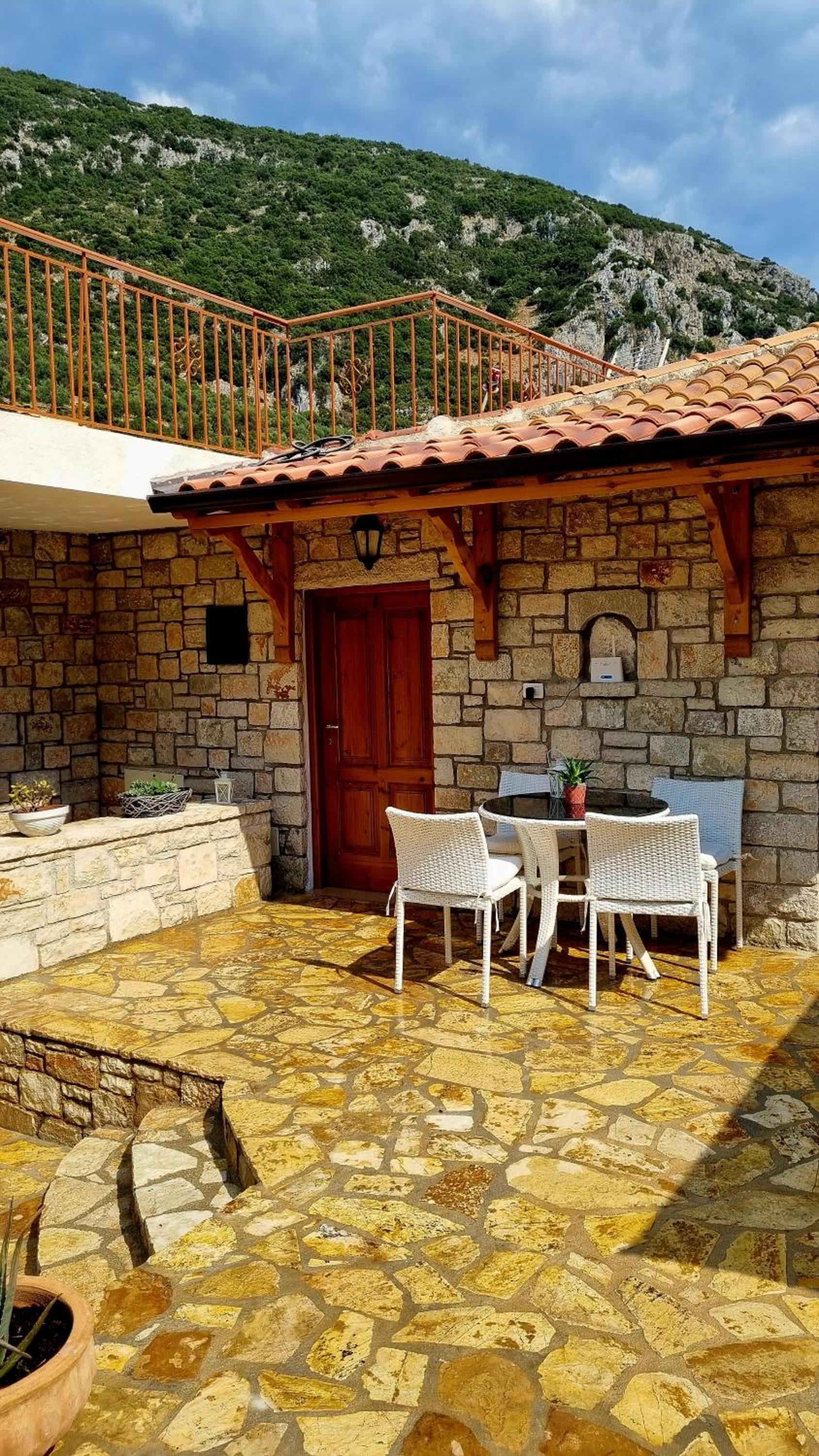 Villa Porta Qeparo
