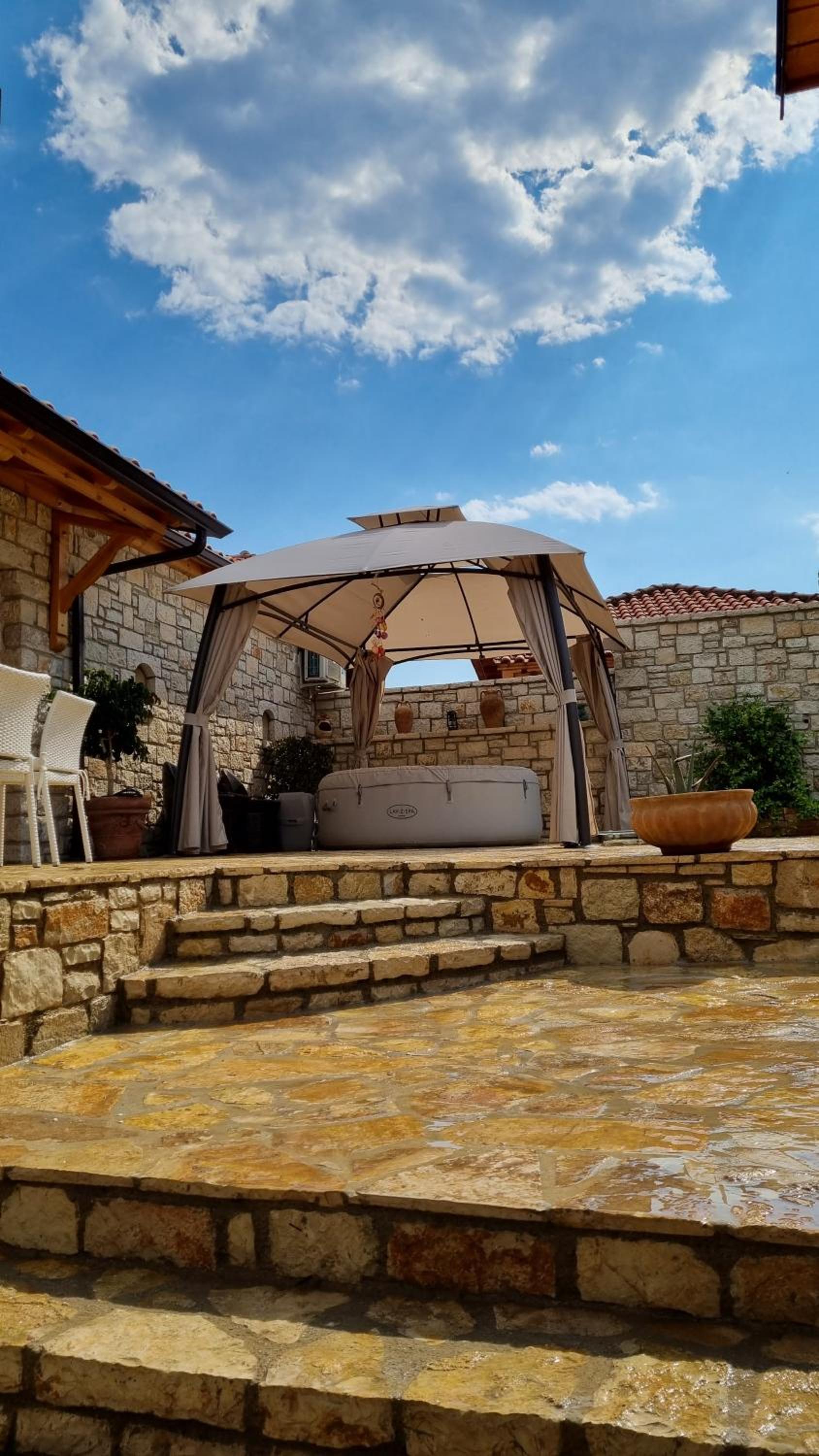 Villa Porta Qeparo