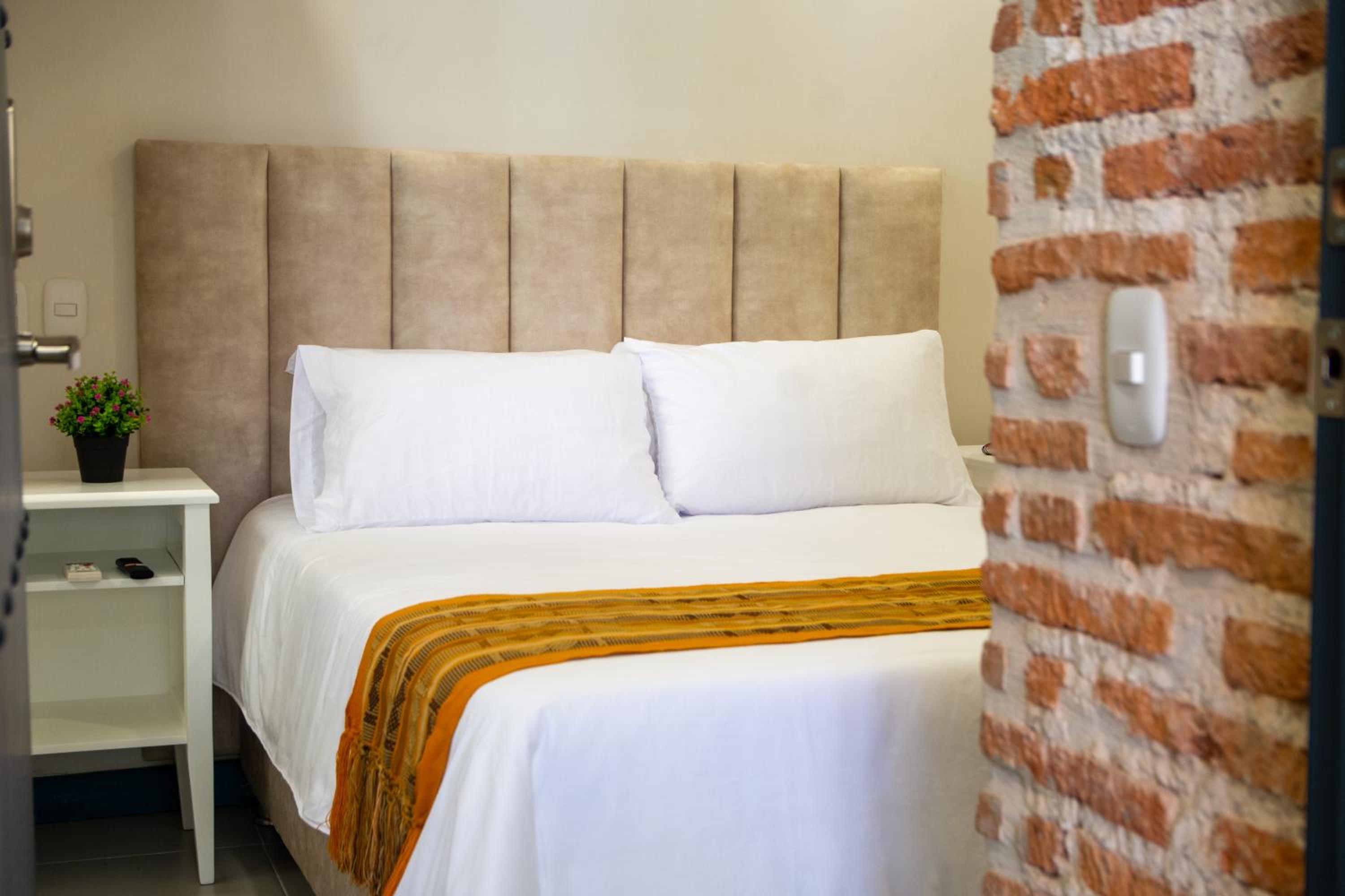 Casa Lorenza Hotel