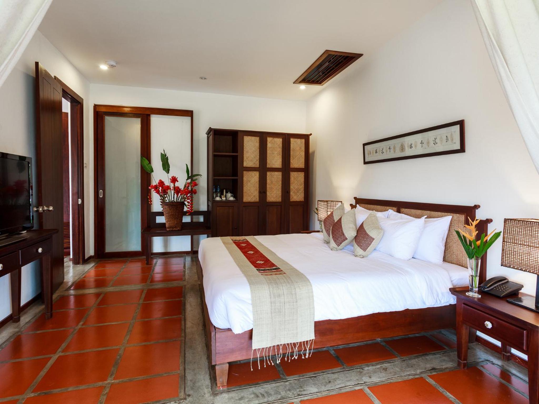 Riverside Boutique Resort, Vang Vieng — photo 34