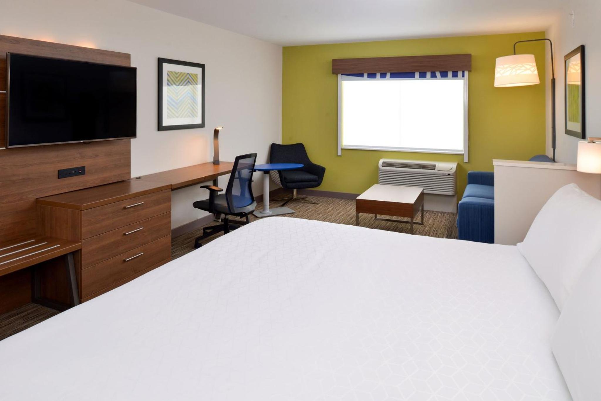 Holiday Inn Express & Suites - Ottumwa by IHG