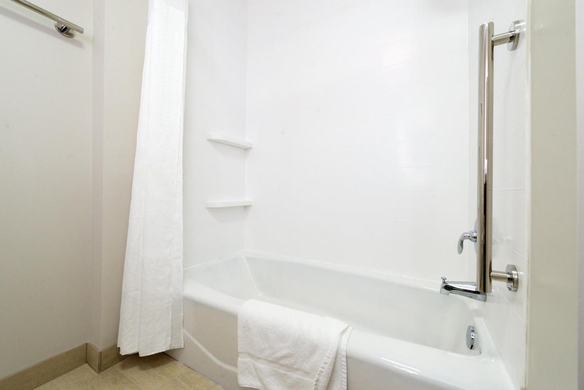 Holiday Inn Express & Suites - Ottumwa by IHG
