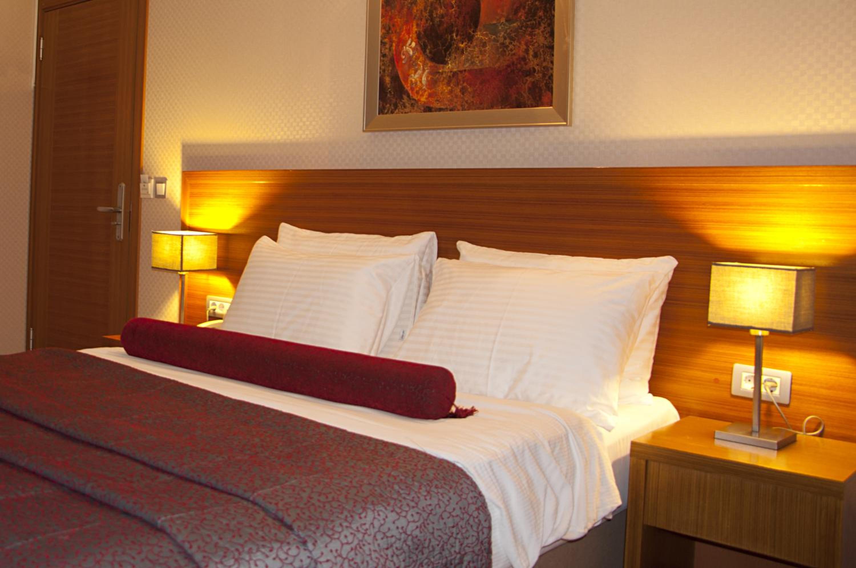 Island Otel - Image 20