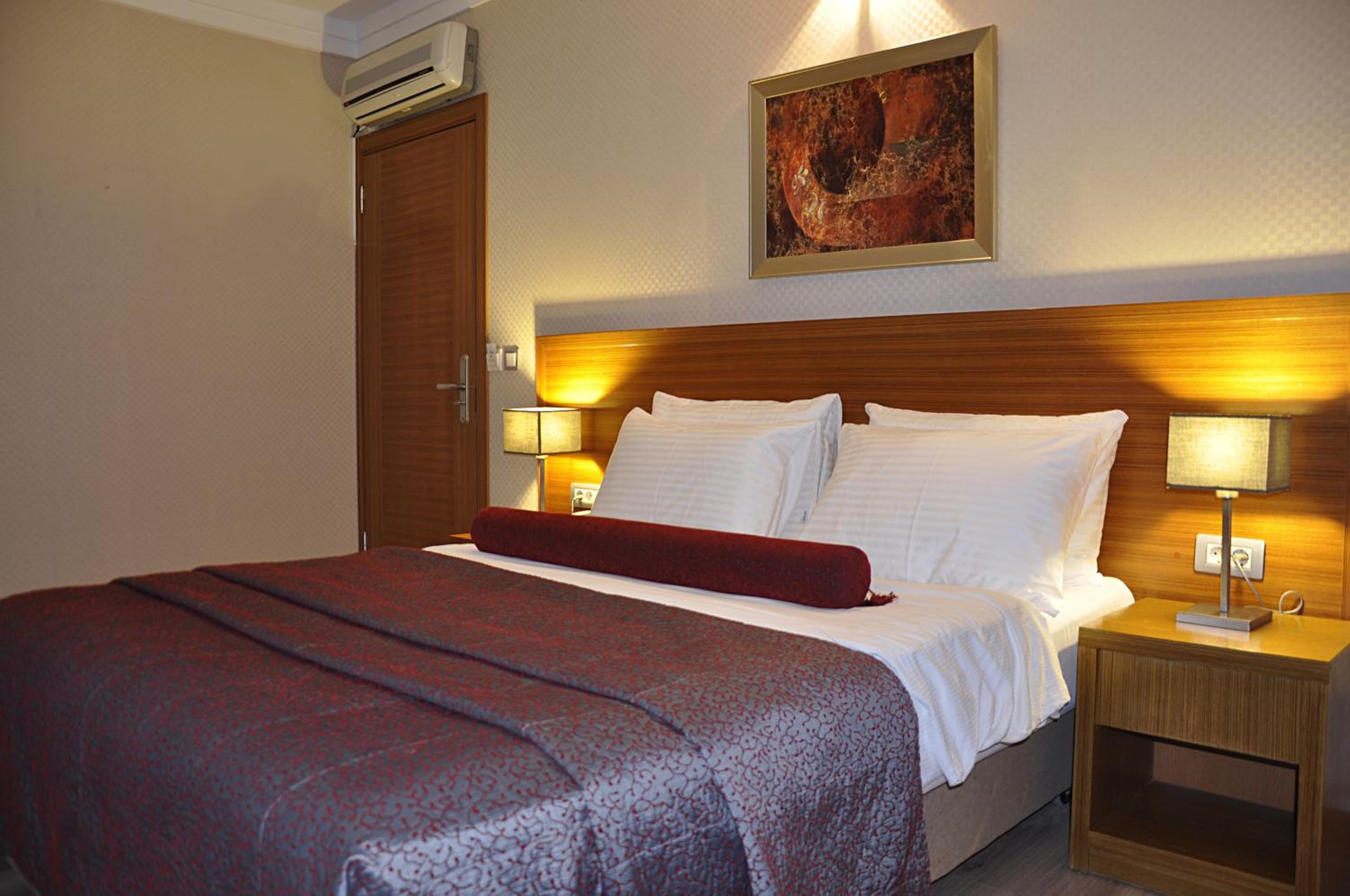 Island Otel - Image 18