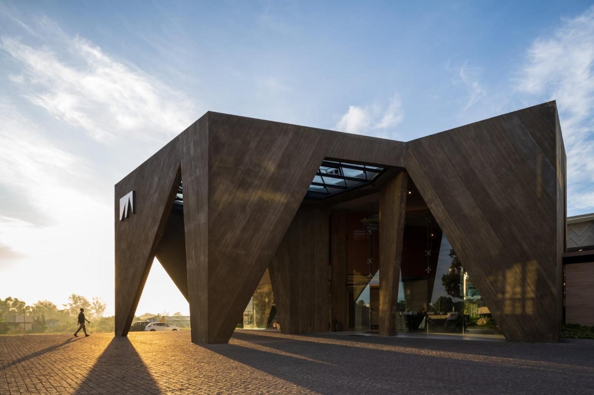 The Signature Hotel Airport 96