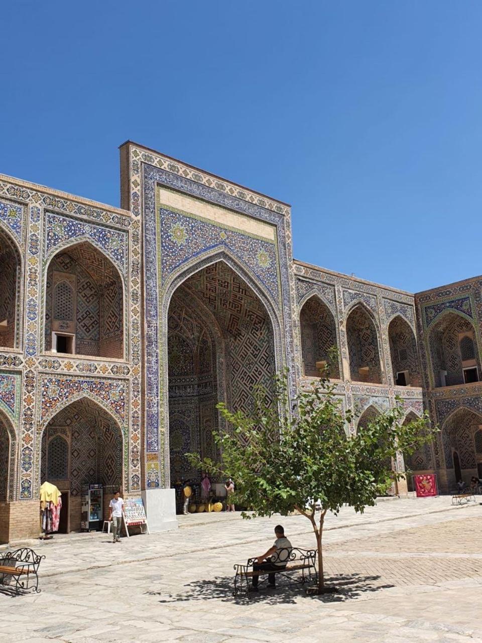 SHAHNOZA GRAND