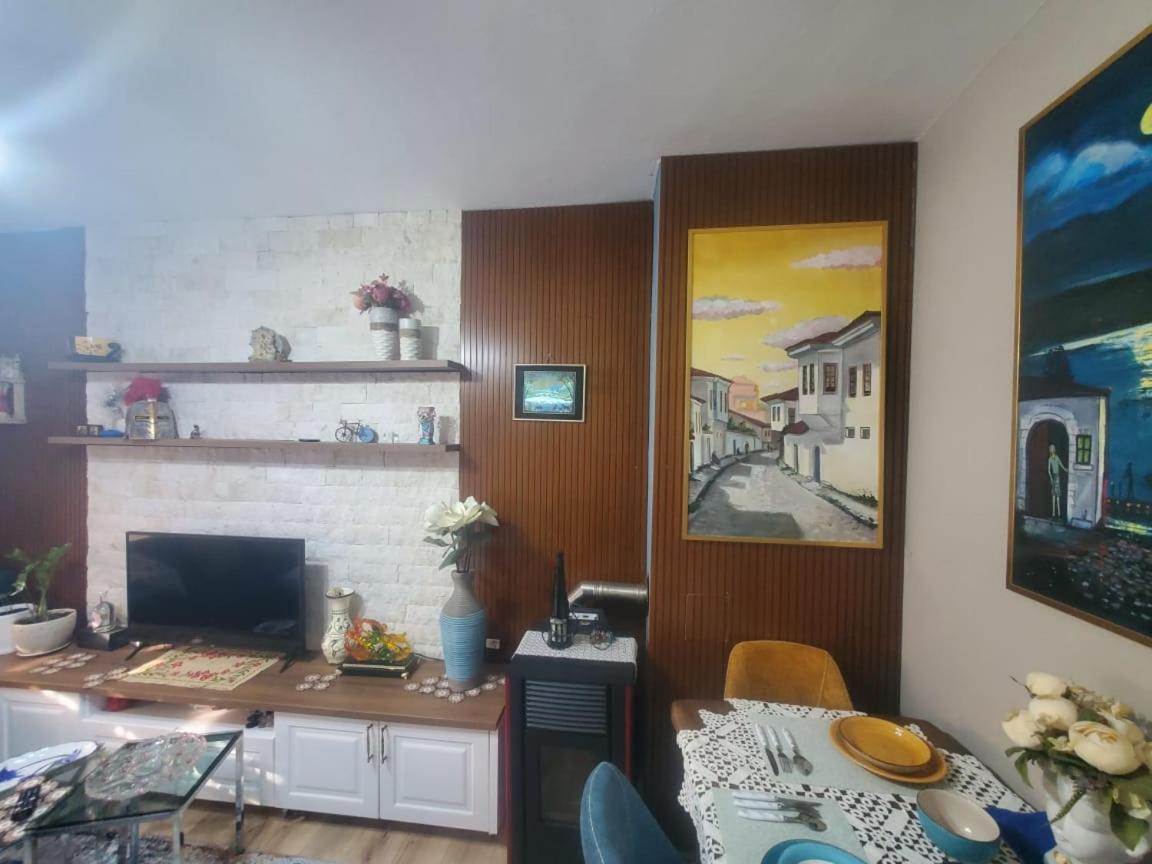 Apartamenti8 Korca