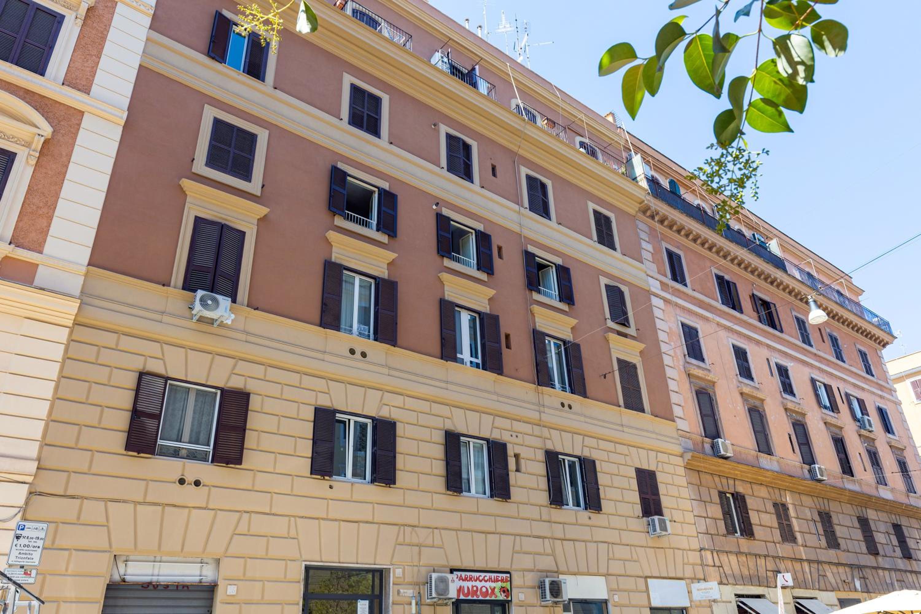 Rome As You Feel - Santamaura Vatican Apartment