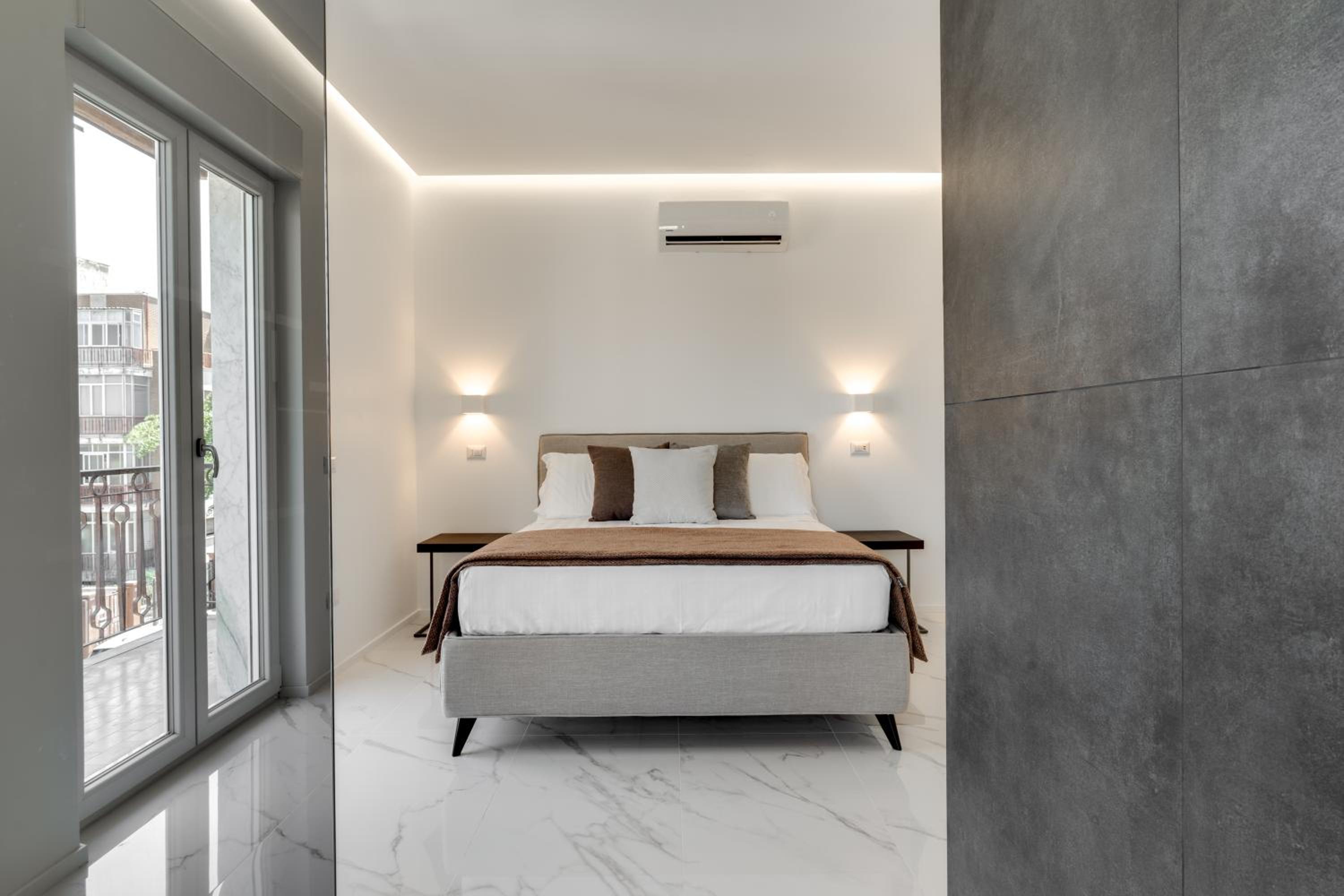 Caralis Suites Rooms