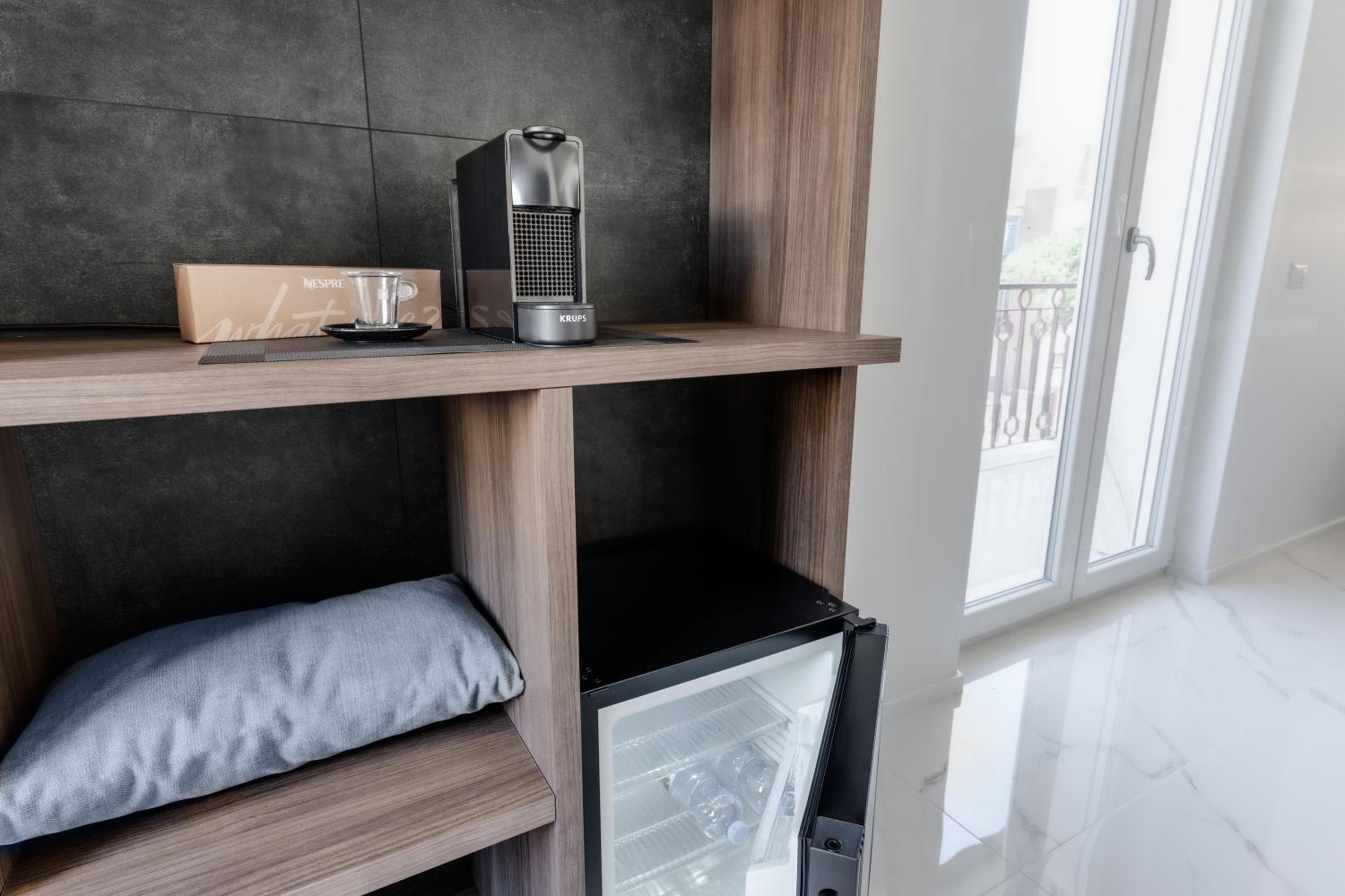 Caralis Suites Rooms