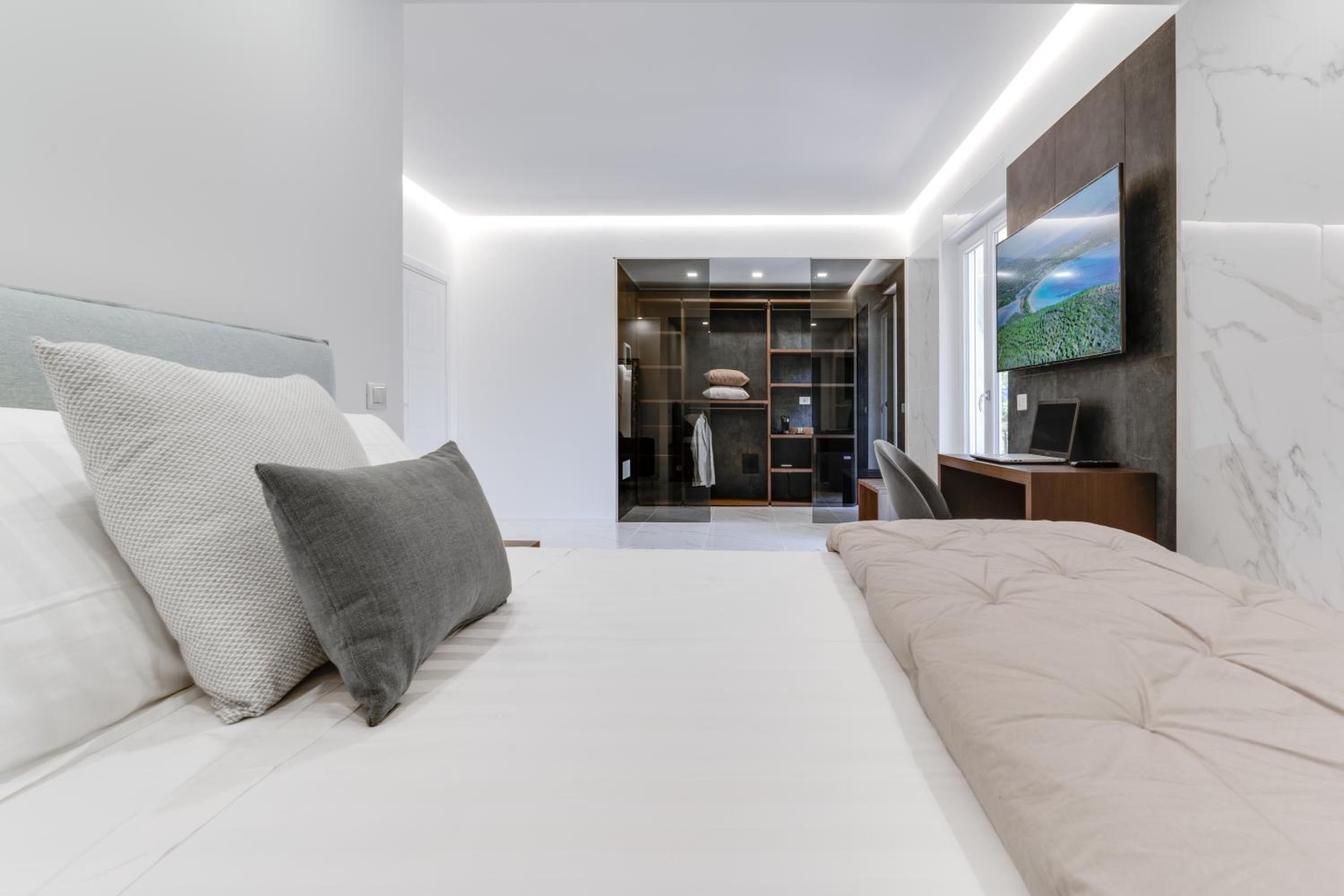 Caralis Suites Rooms