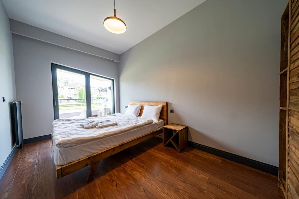 Classy furnished residence - Gym&Pool&Garage ( Benesta 158 )