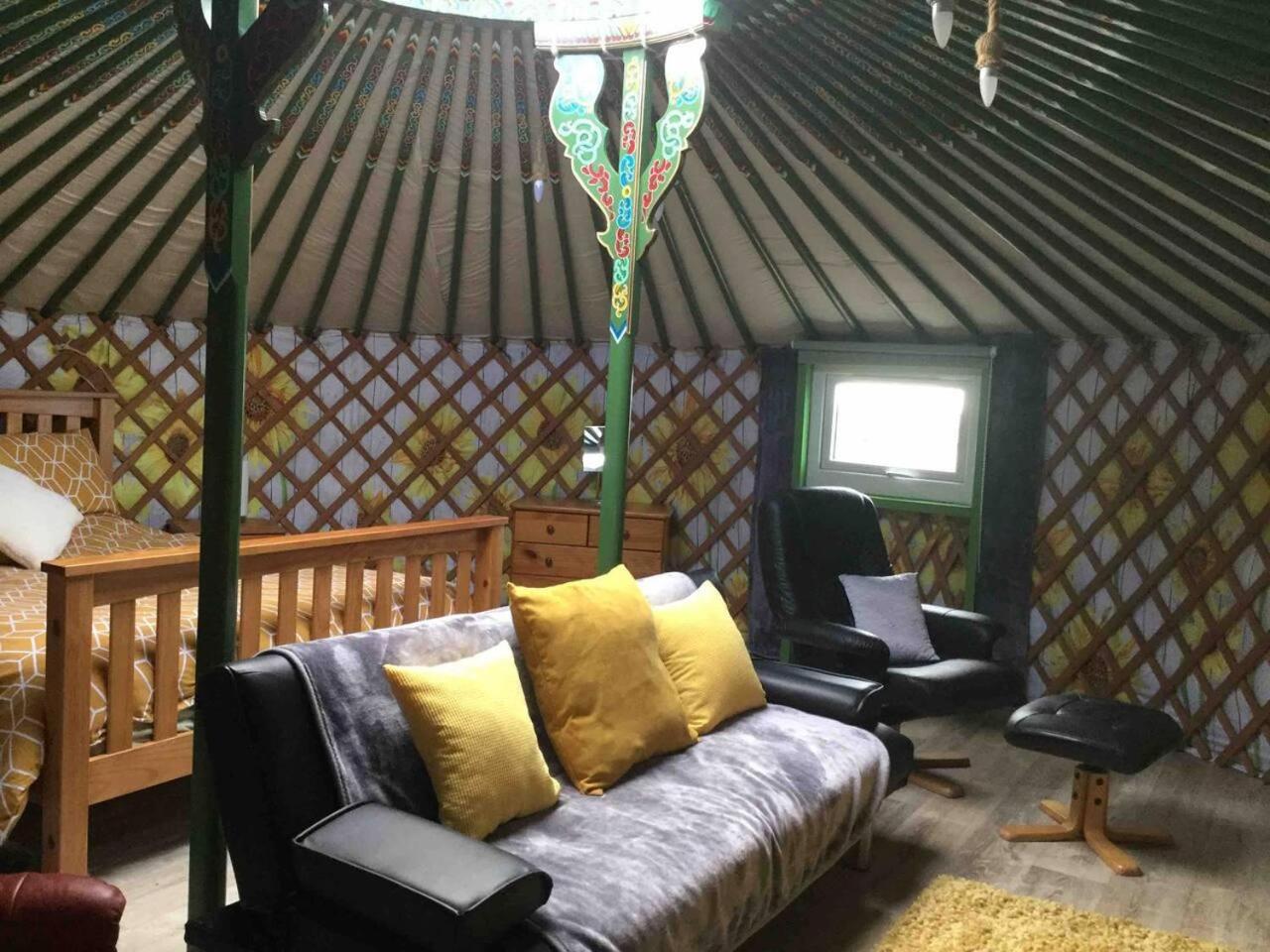 Green Yurt with Hot Tub - Sleeps 4 Parking & Pets view 5