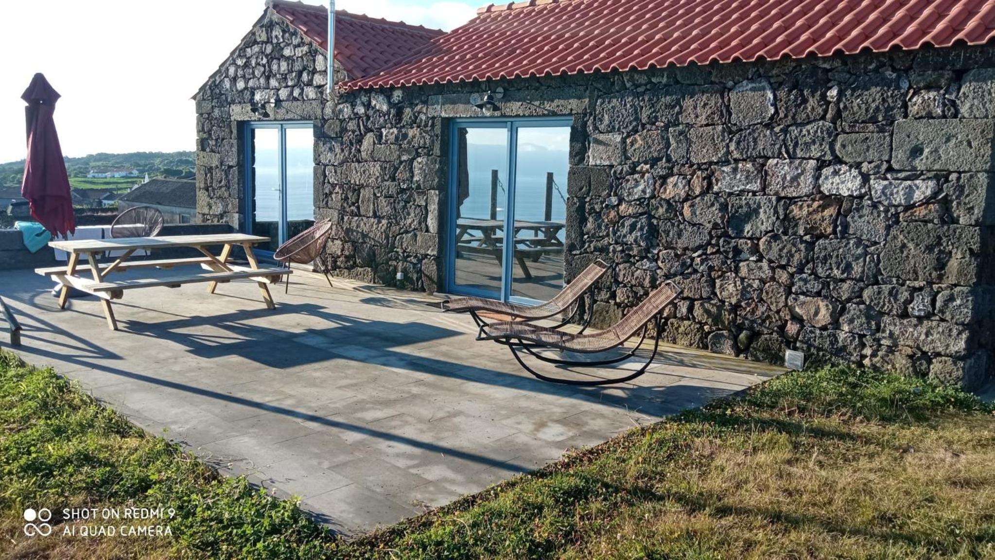 Casa da Ribeirinha view 3