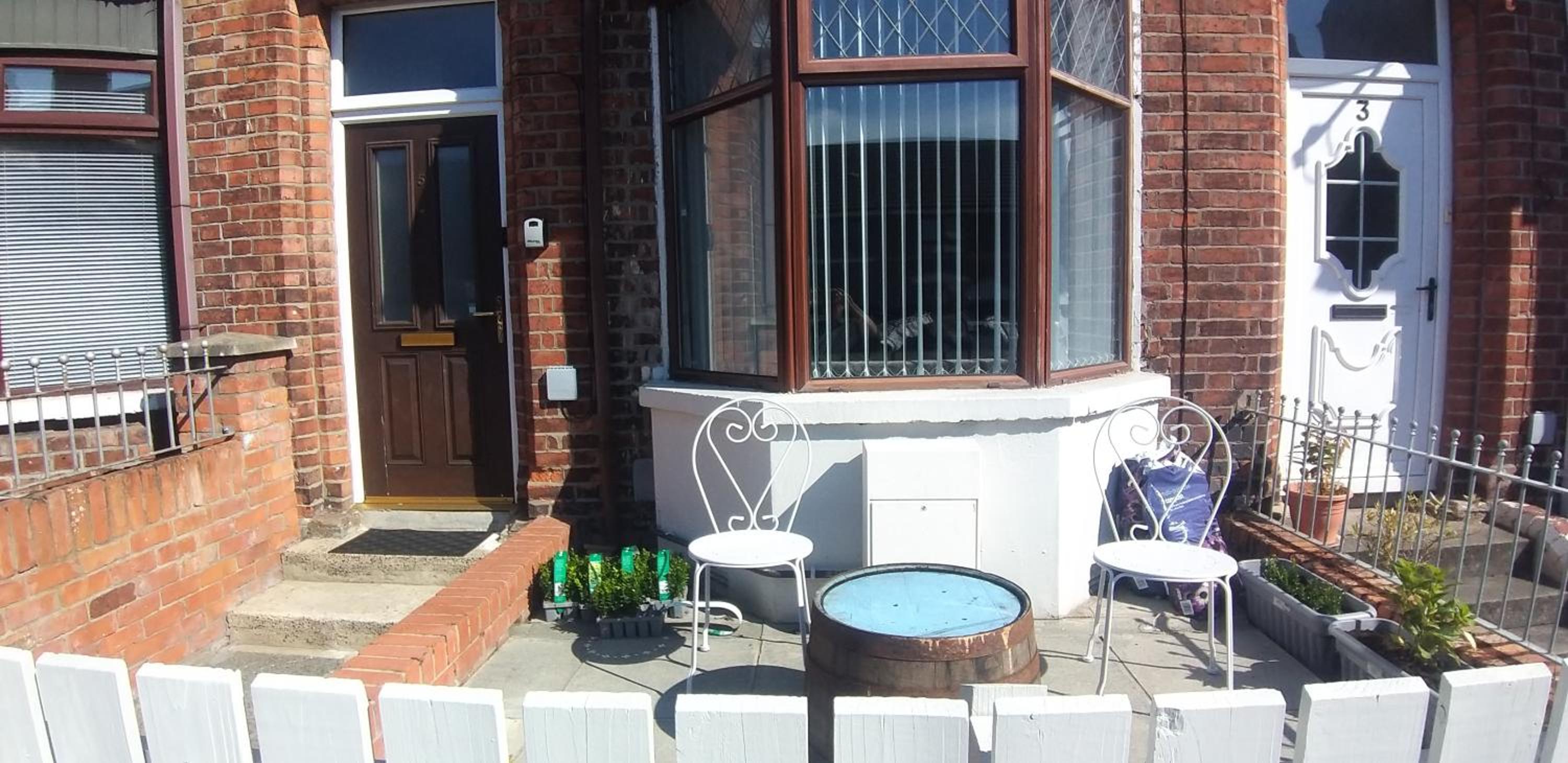 St. James Street Townhouse Belfast view 4